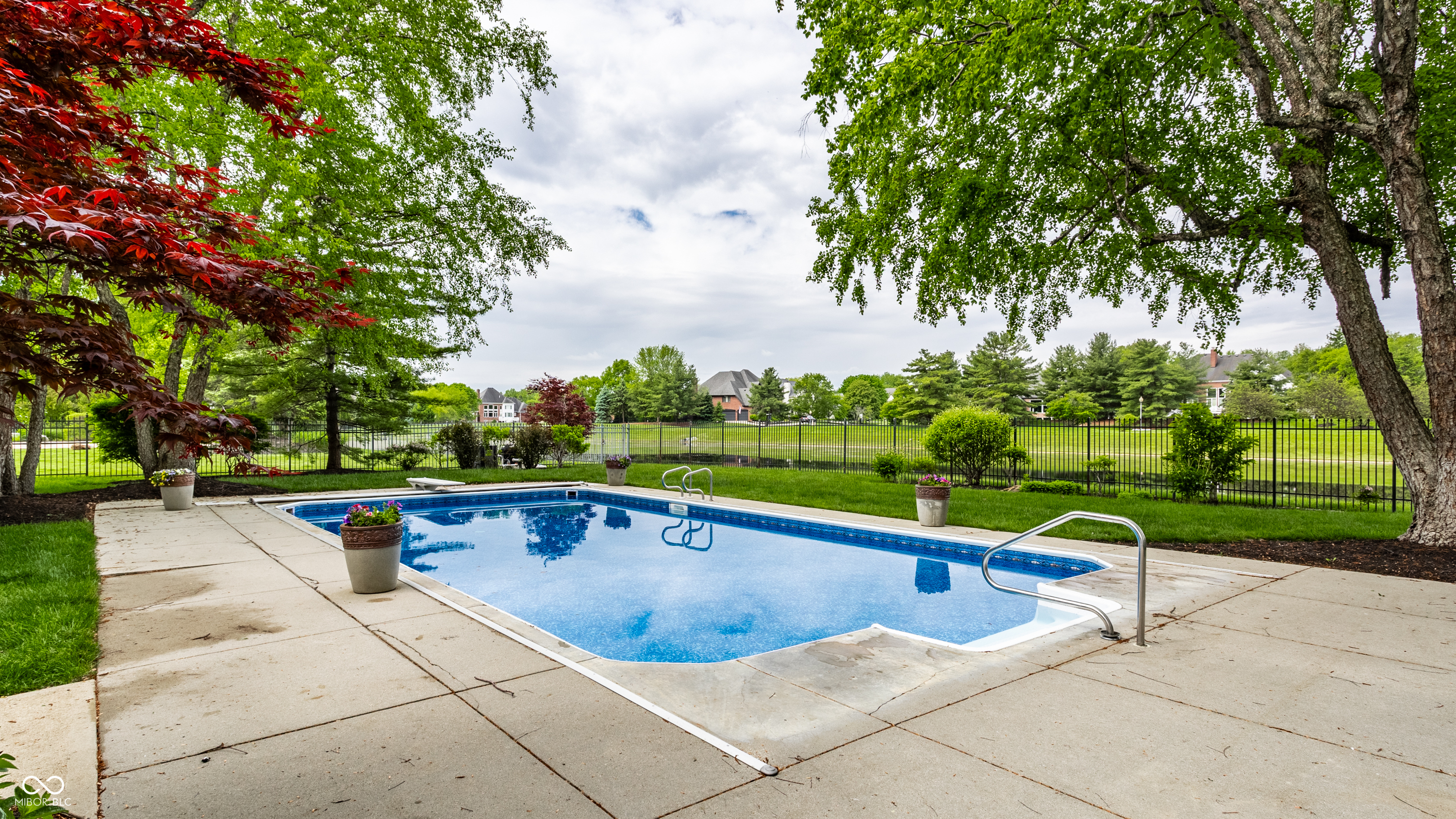 10554 Hyde Park