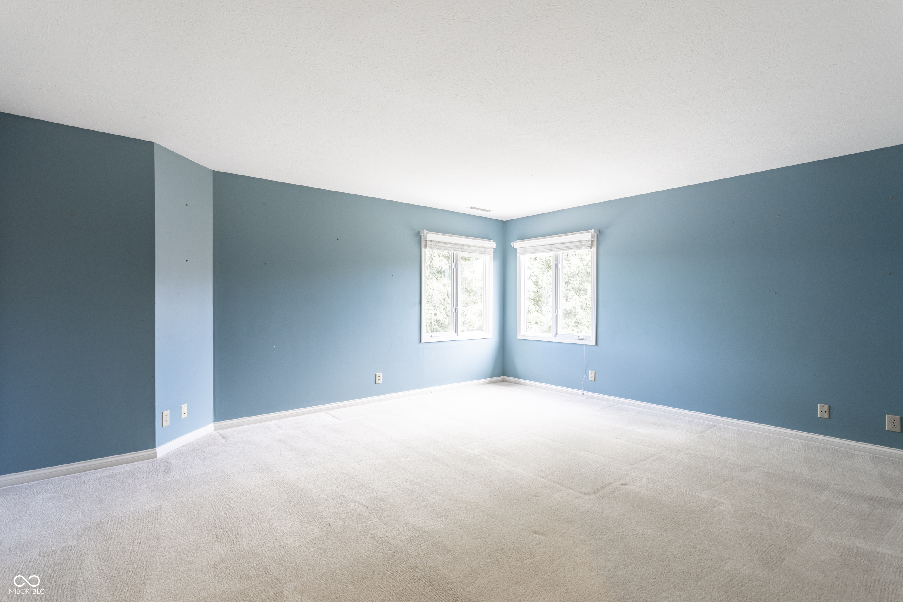 10554 Hyde Park