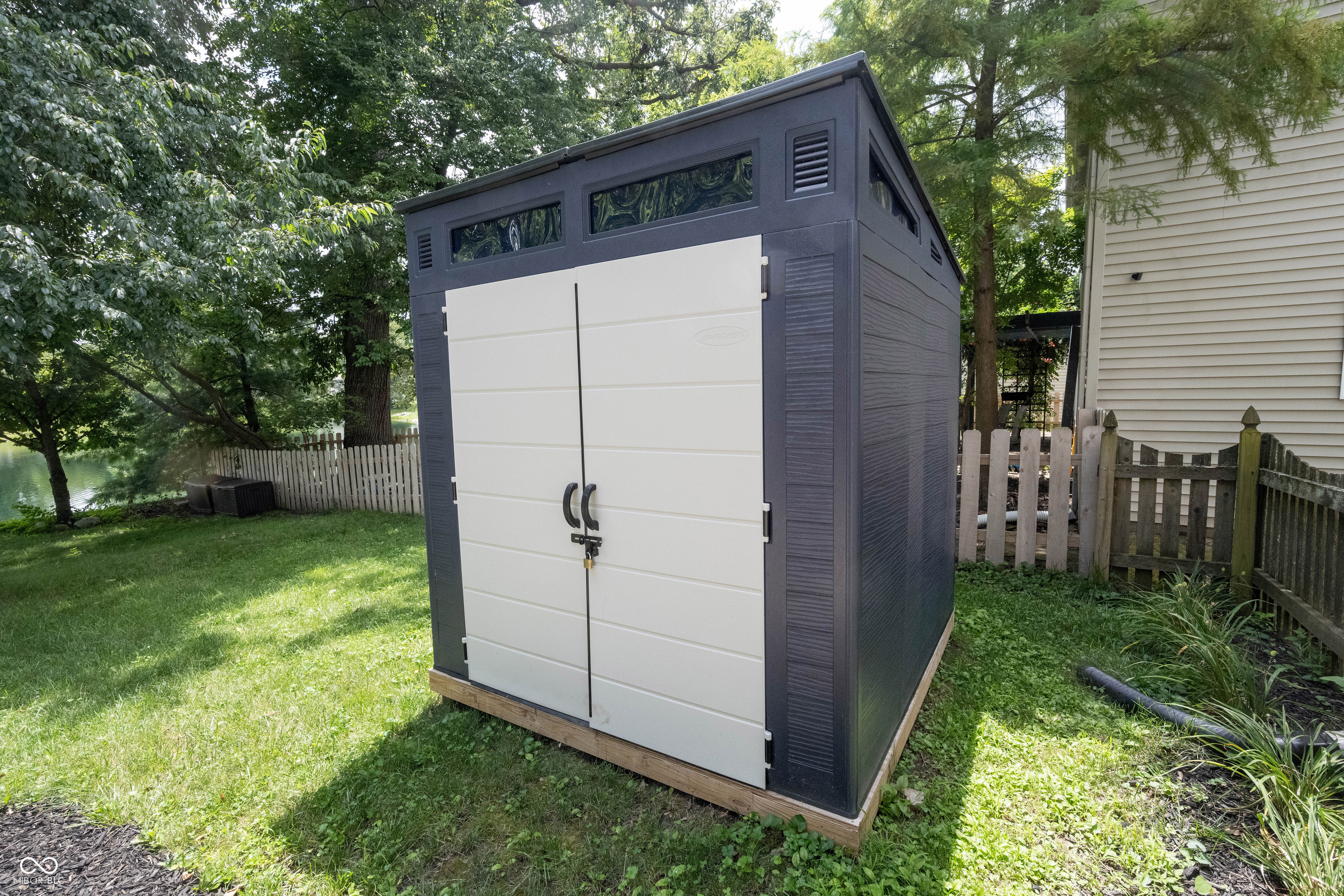 14399 Forsythia Lane