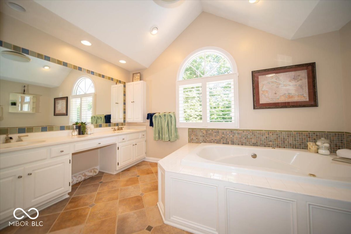 11536 Woods Bay Lane