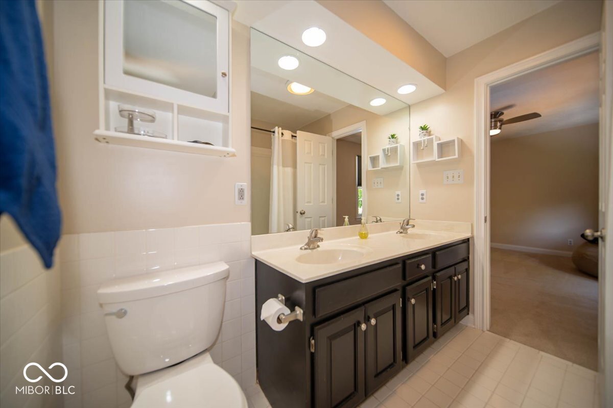 11536 Woods Bay Lane
