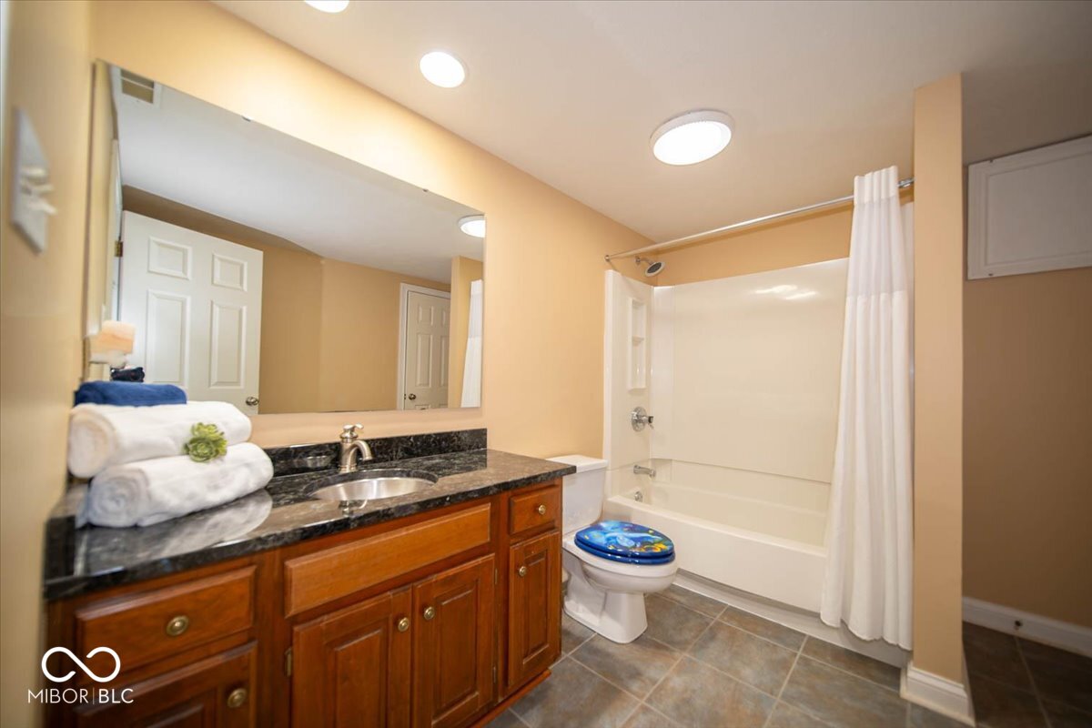 11536 Woods Bay Lane