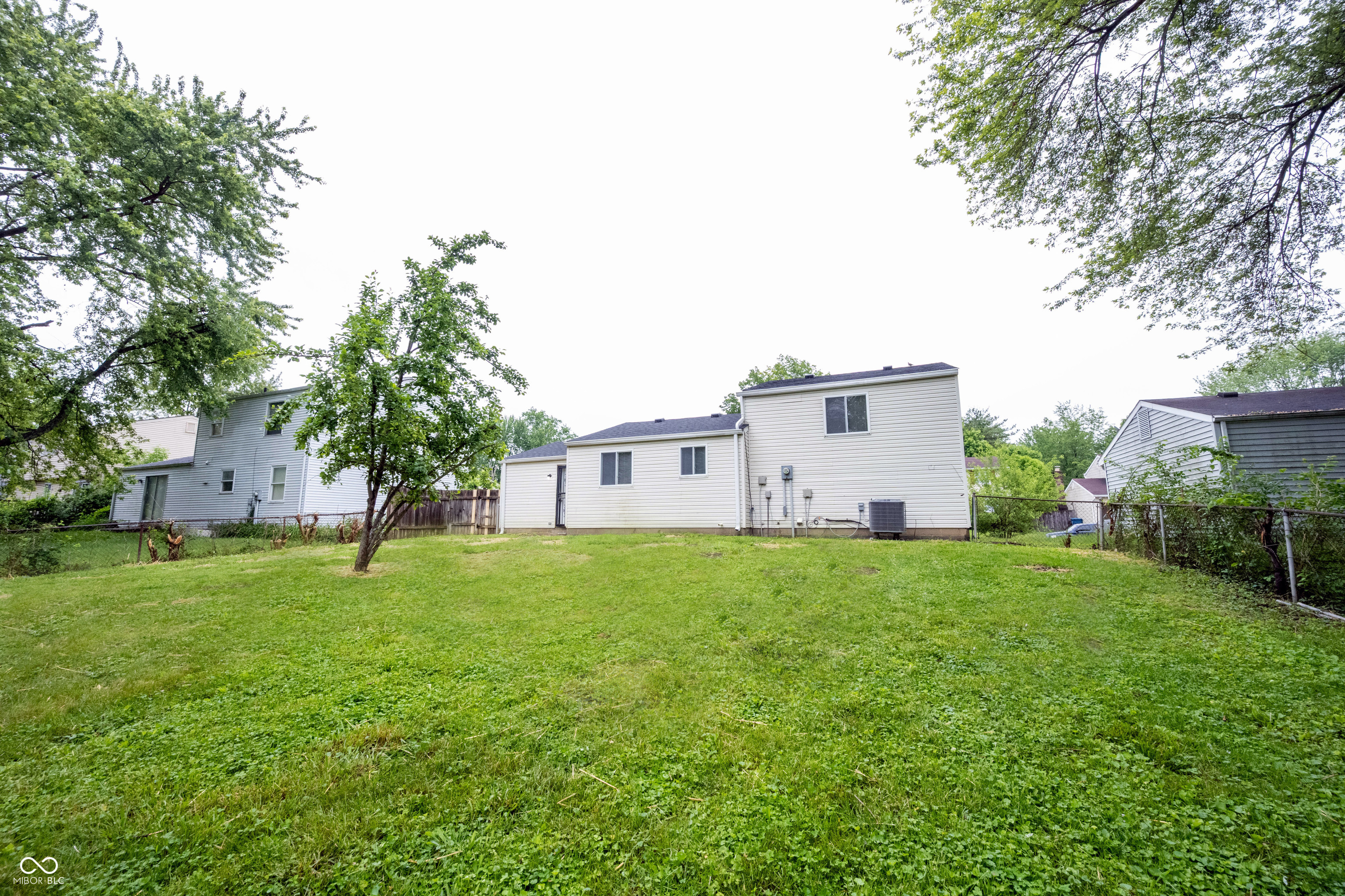 2740 Pawnee Drive