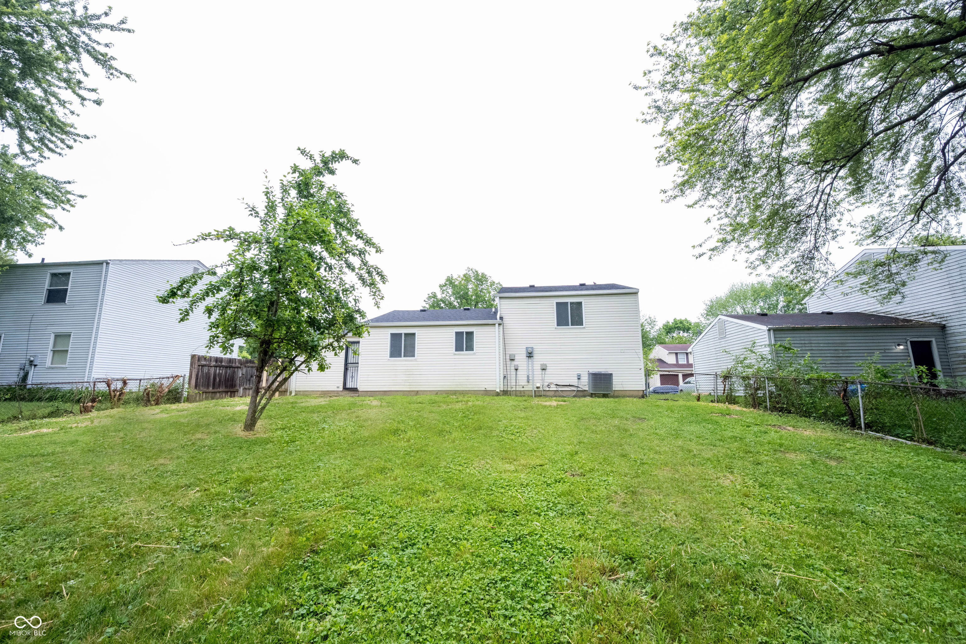 2740 Pawnee Drive