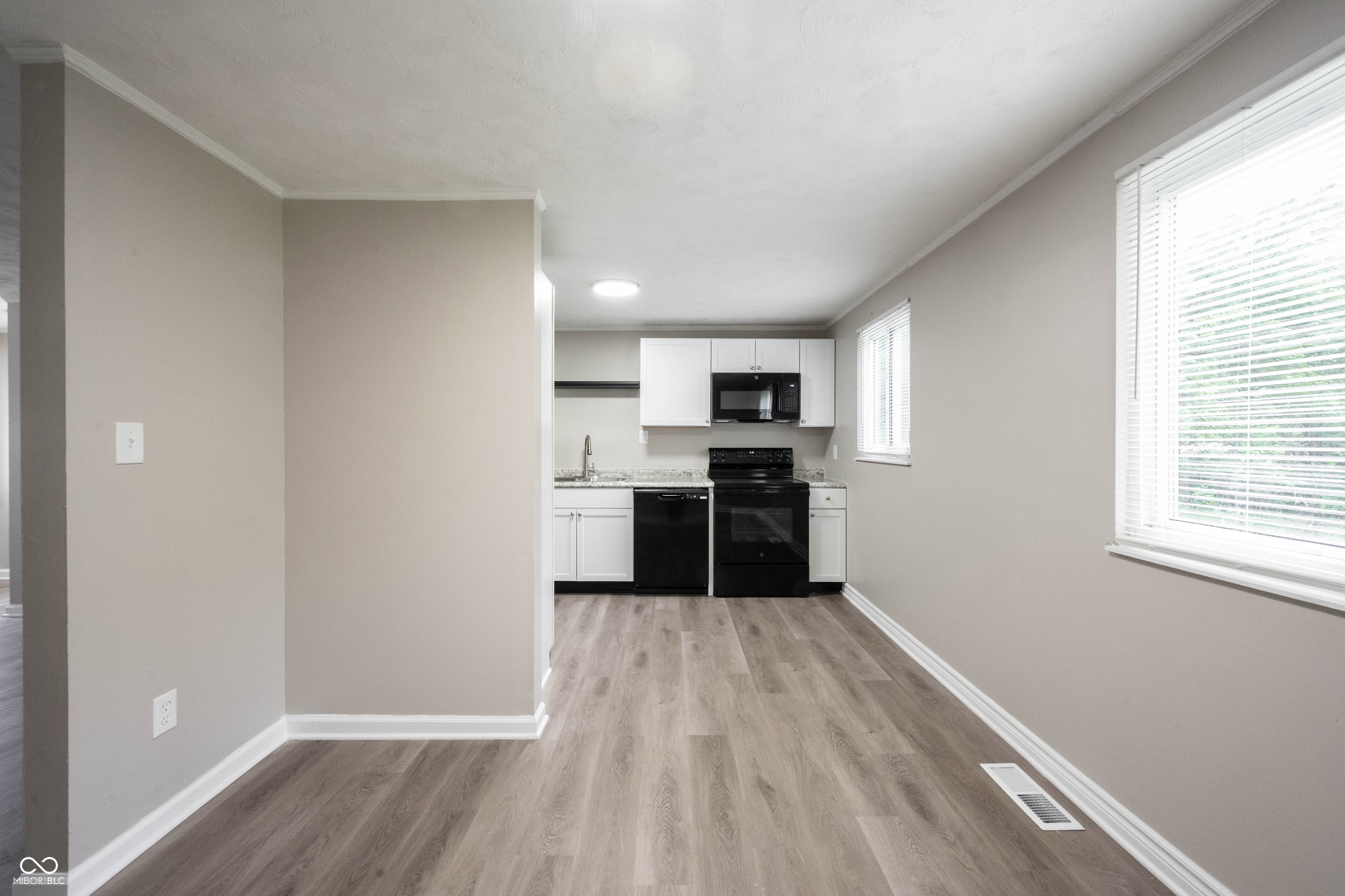 2740 Pawnee Drive