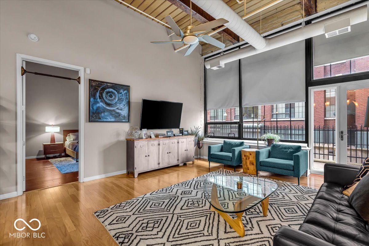 630 N College Avenue Unit: 105