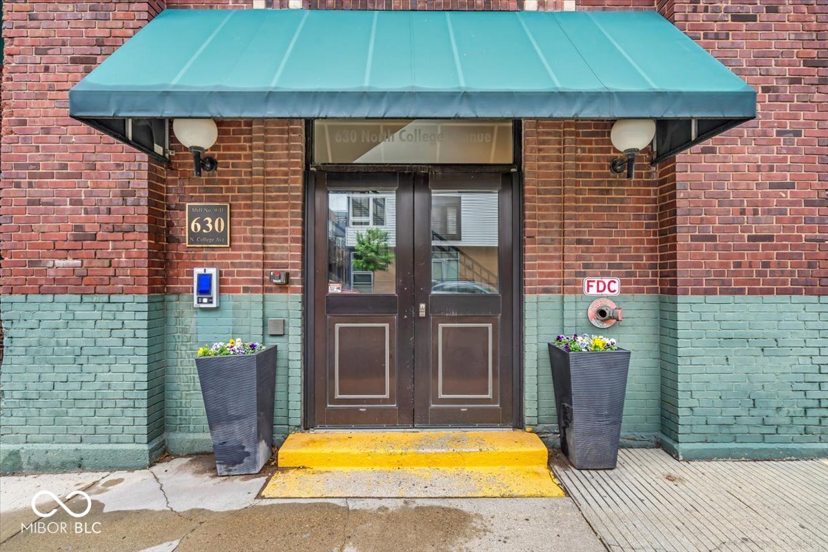 630 N College Avenue Unit: 105