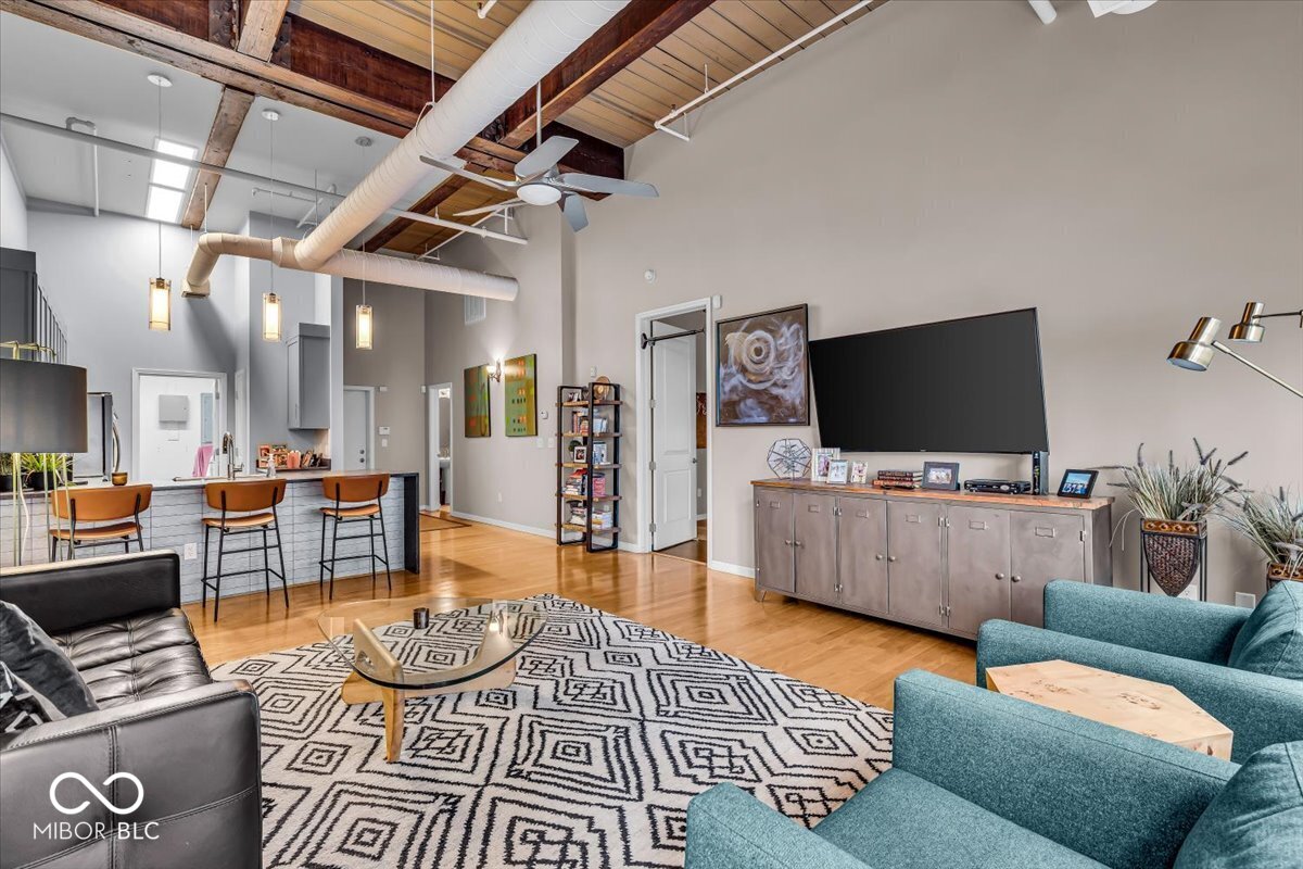 630 N College Avenue Unit: 105
