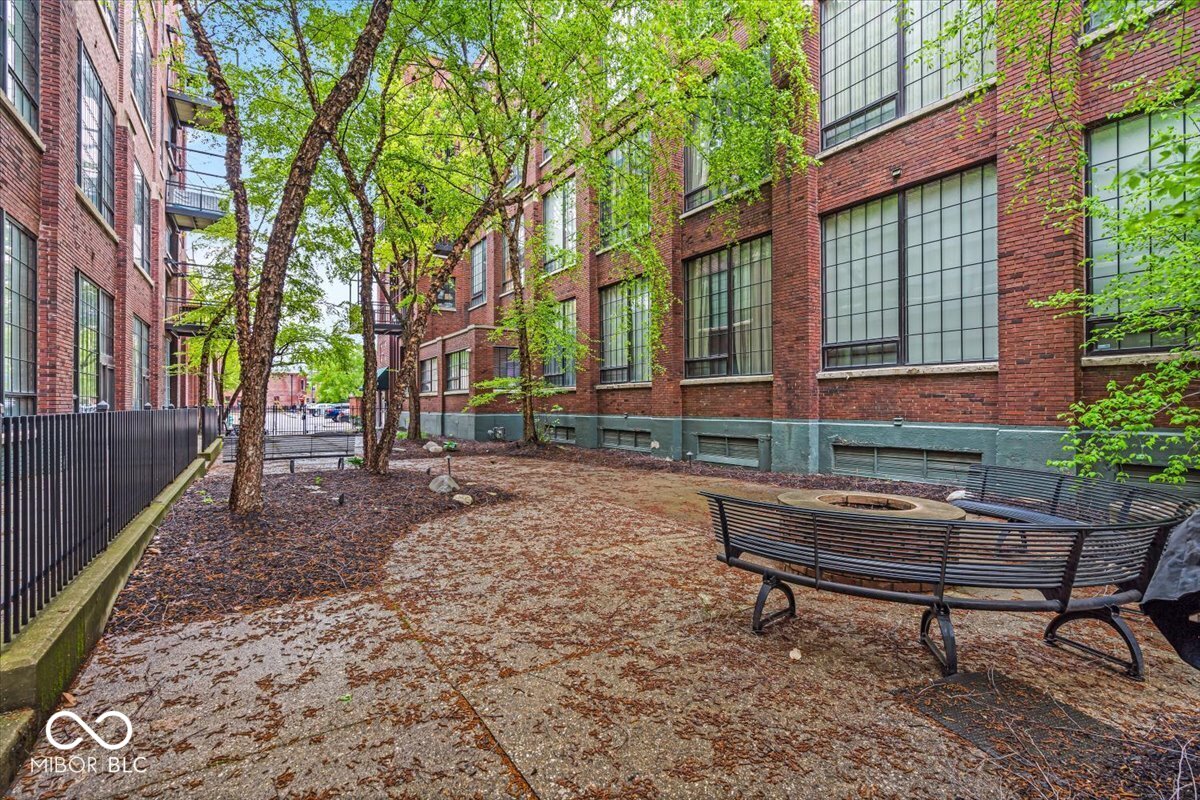 630 N College Avenue Unit: 105