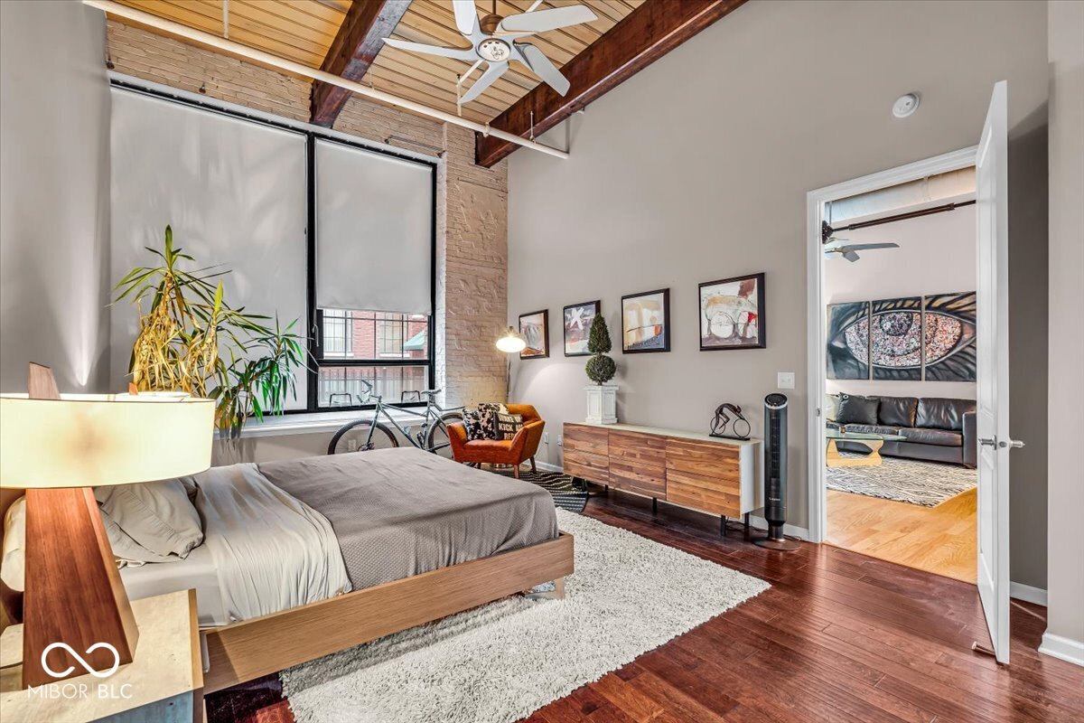 630 N College Avenue Unit: 105
