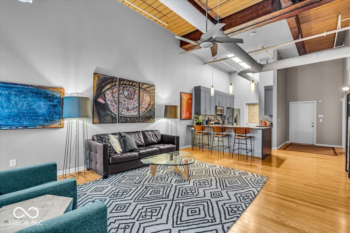 630 N College Avenue Unit: 105