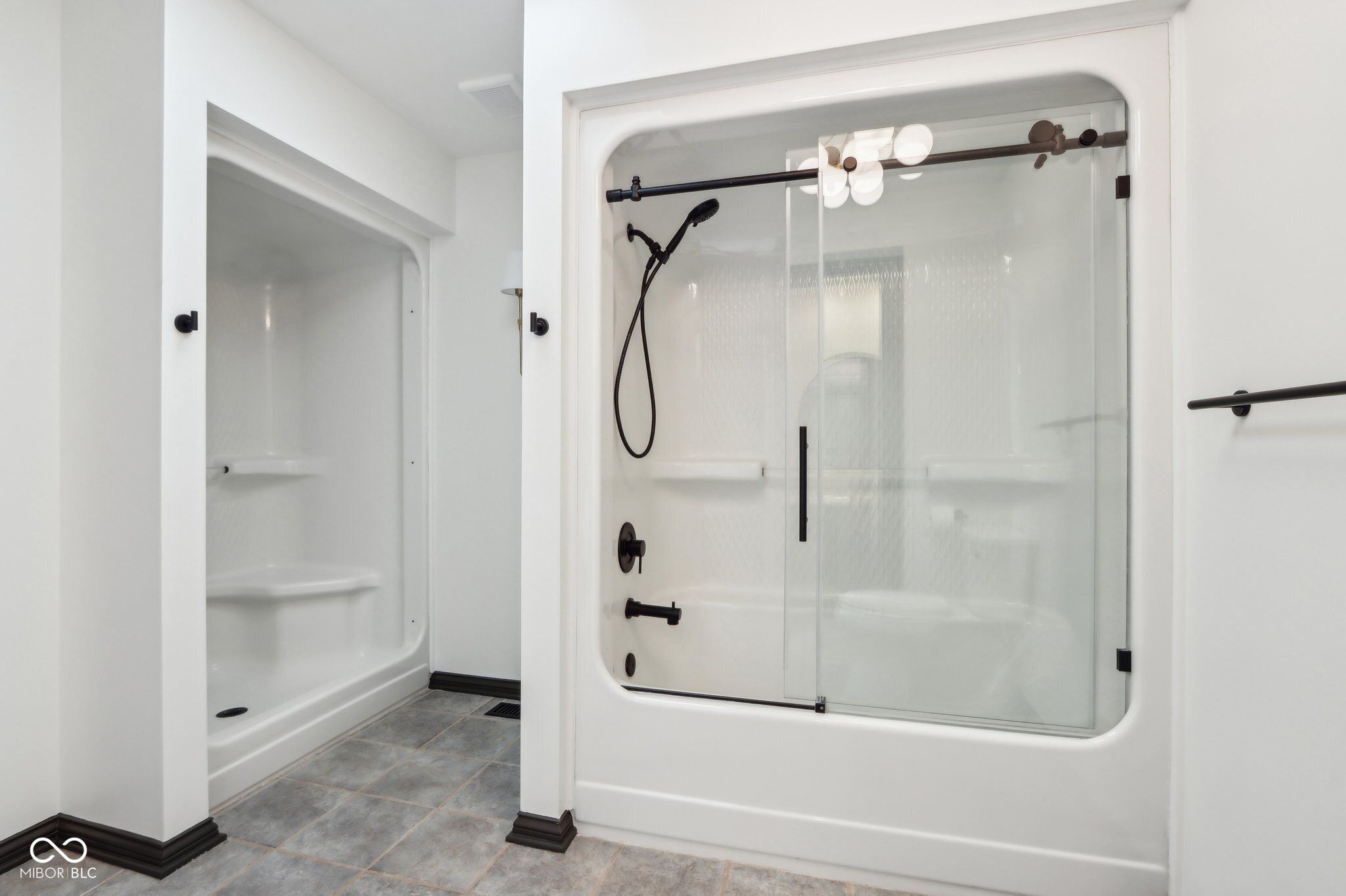 5786 E Fall Creek Pkwy N Drive