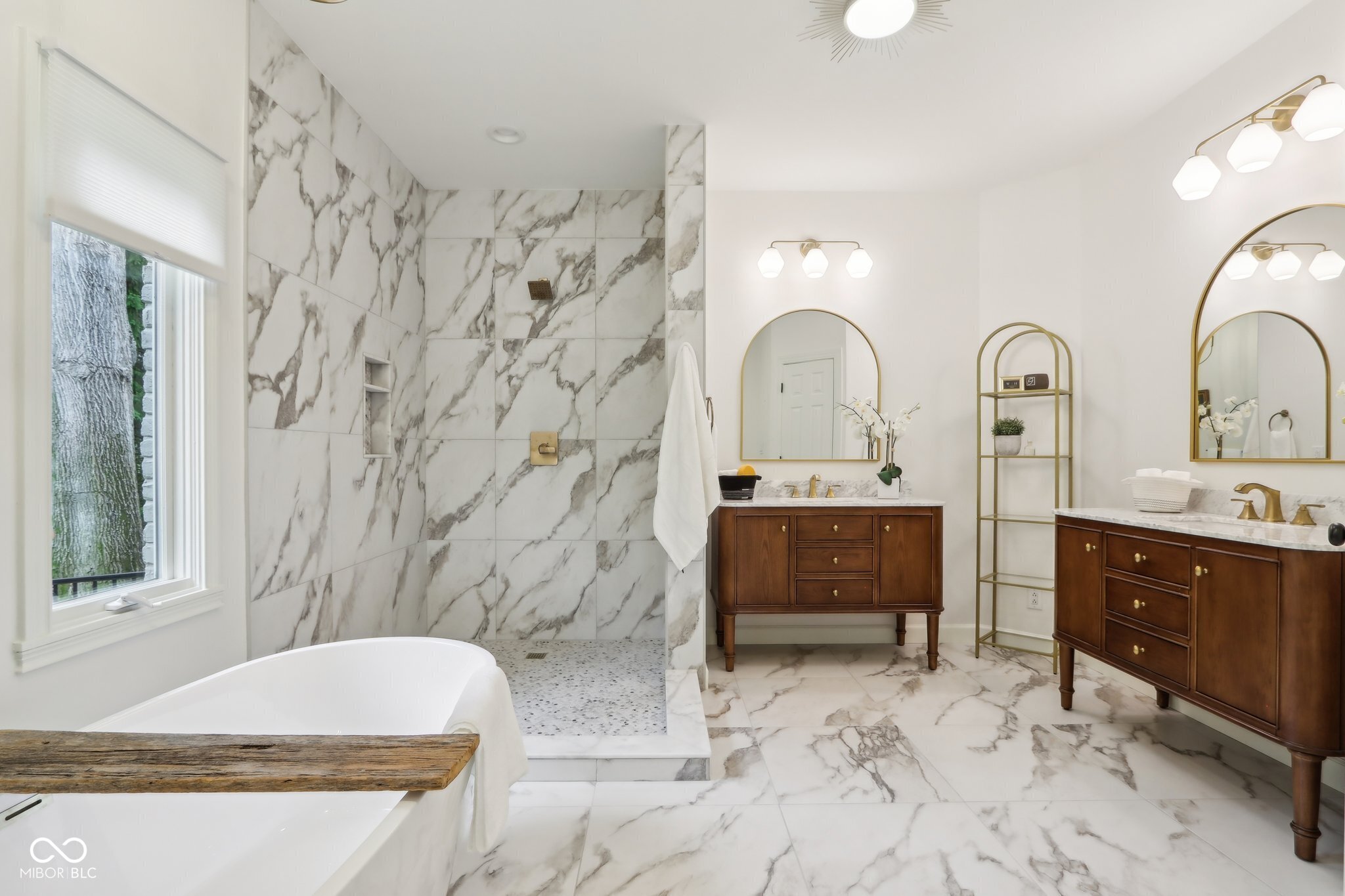 5786 E Fall Creek Pkwy N Drive