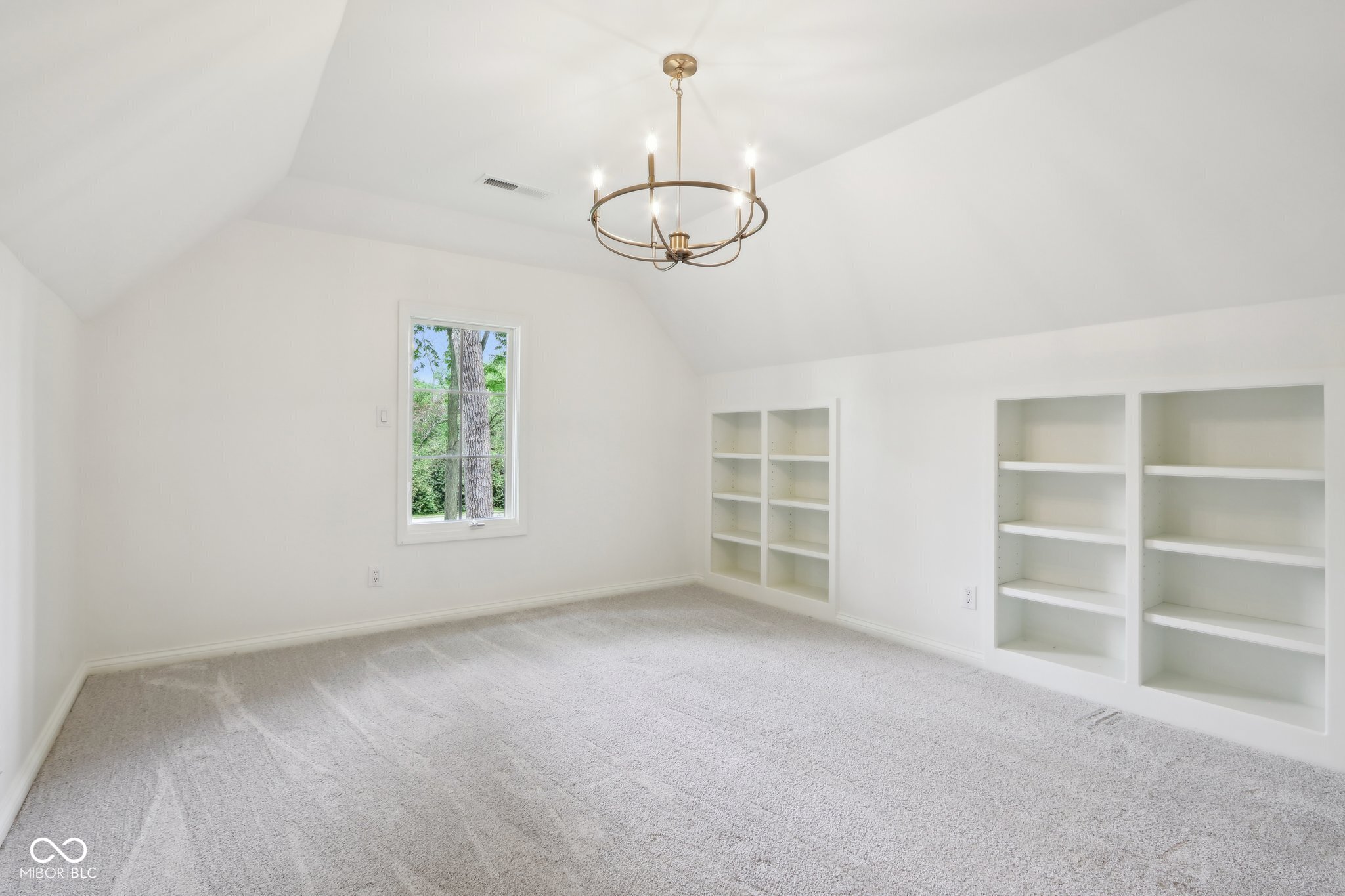 5786 E Fall Creek Pkwy N Drive