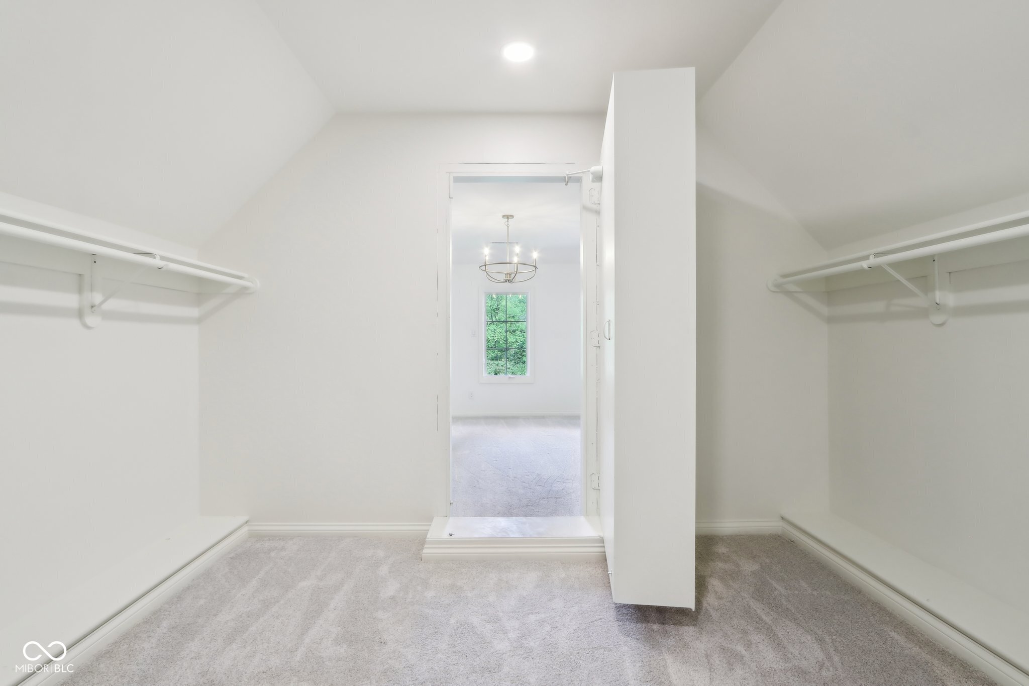 5786 E Fall Creek Pkwy N Drive