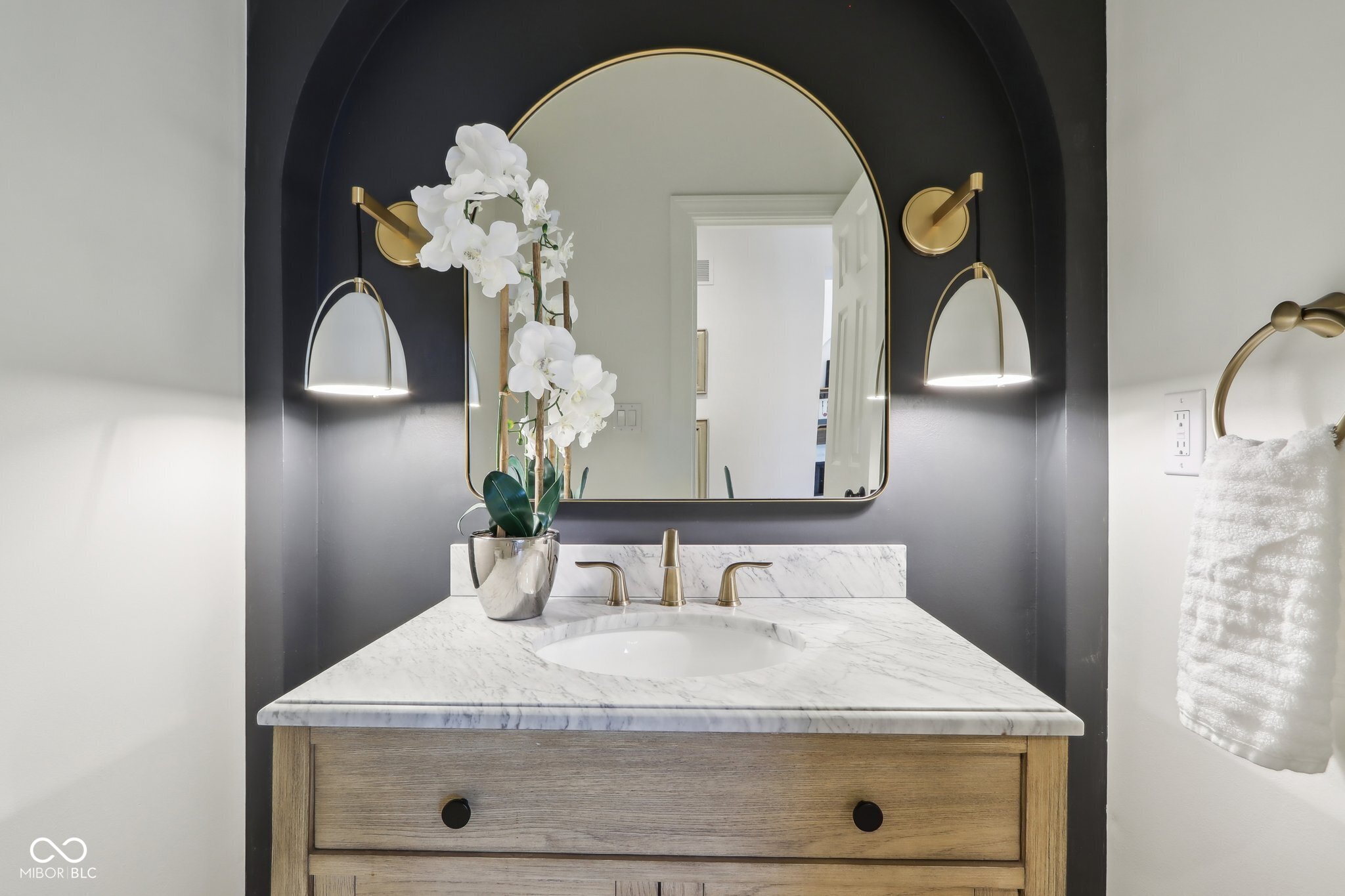 5786 E Fall Creek Pkwy N Drive