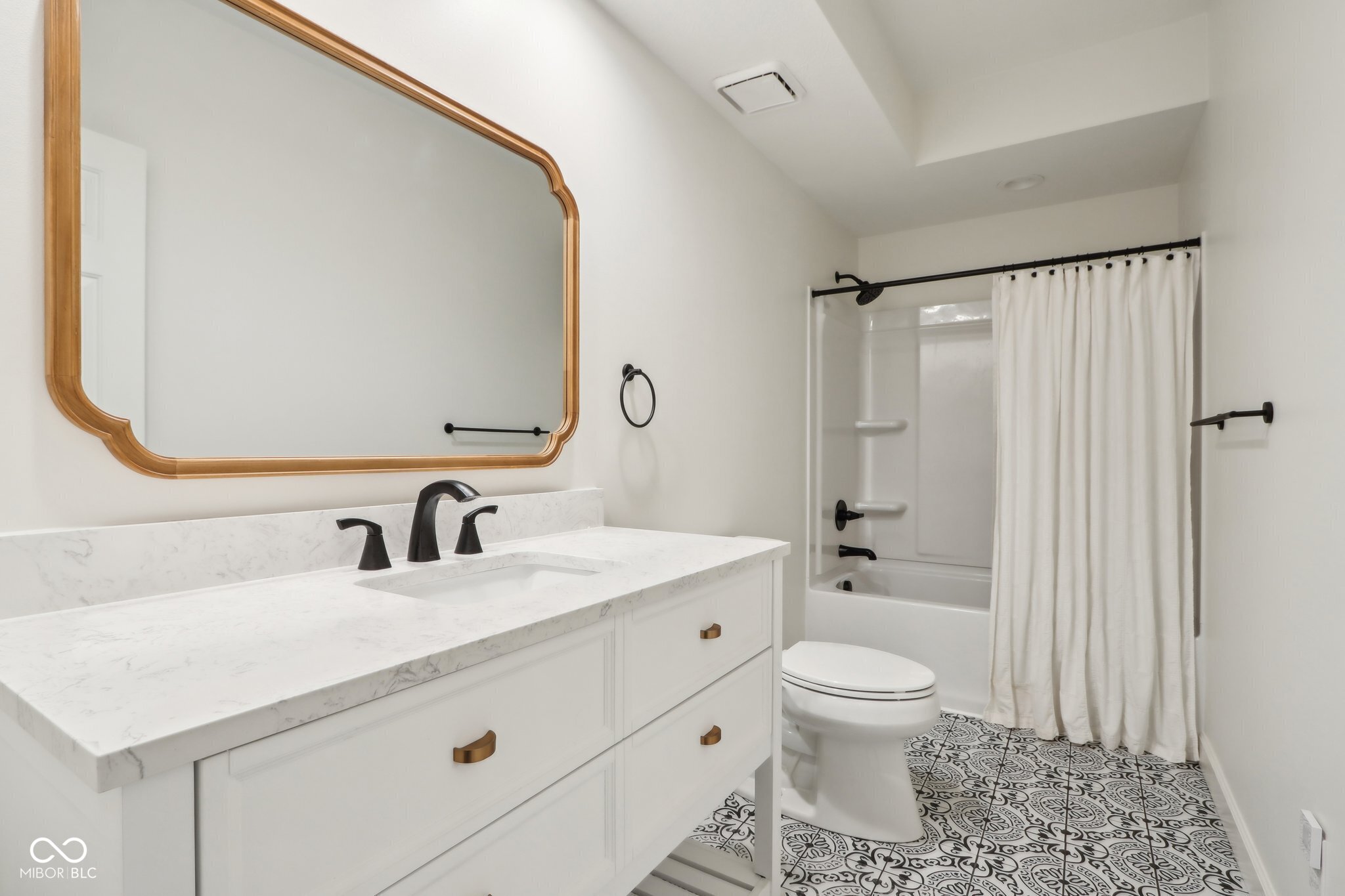 5786 E Fall Creek Pkwy N Drive