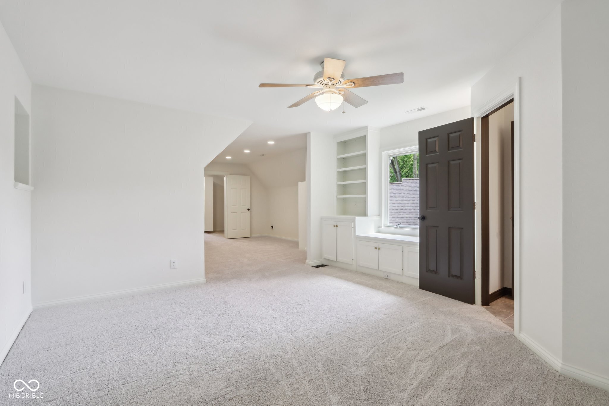 5786 E Fall Creek Pkwy N Drive