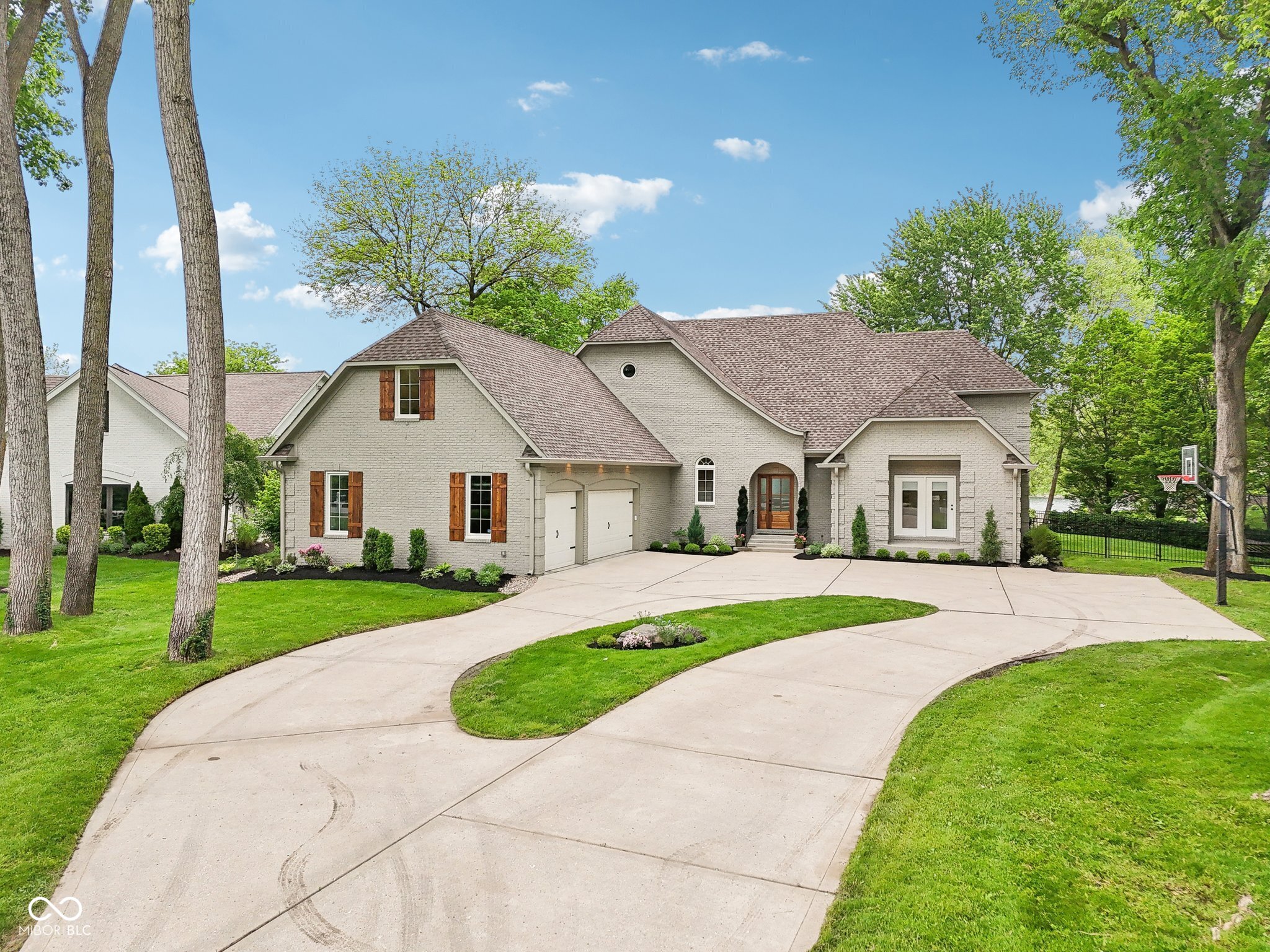 5786 E Fall Creek Pkwy N Drive