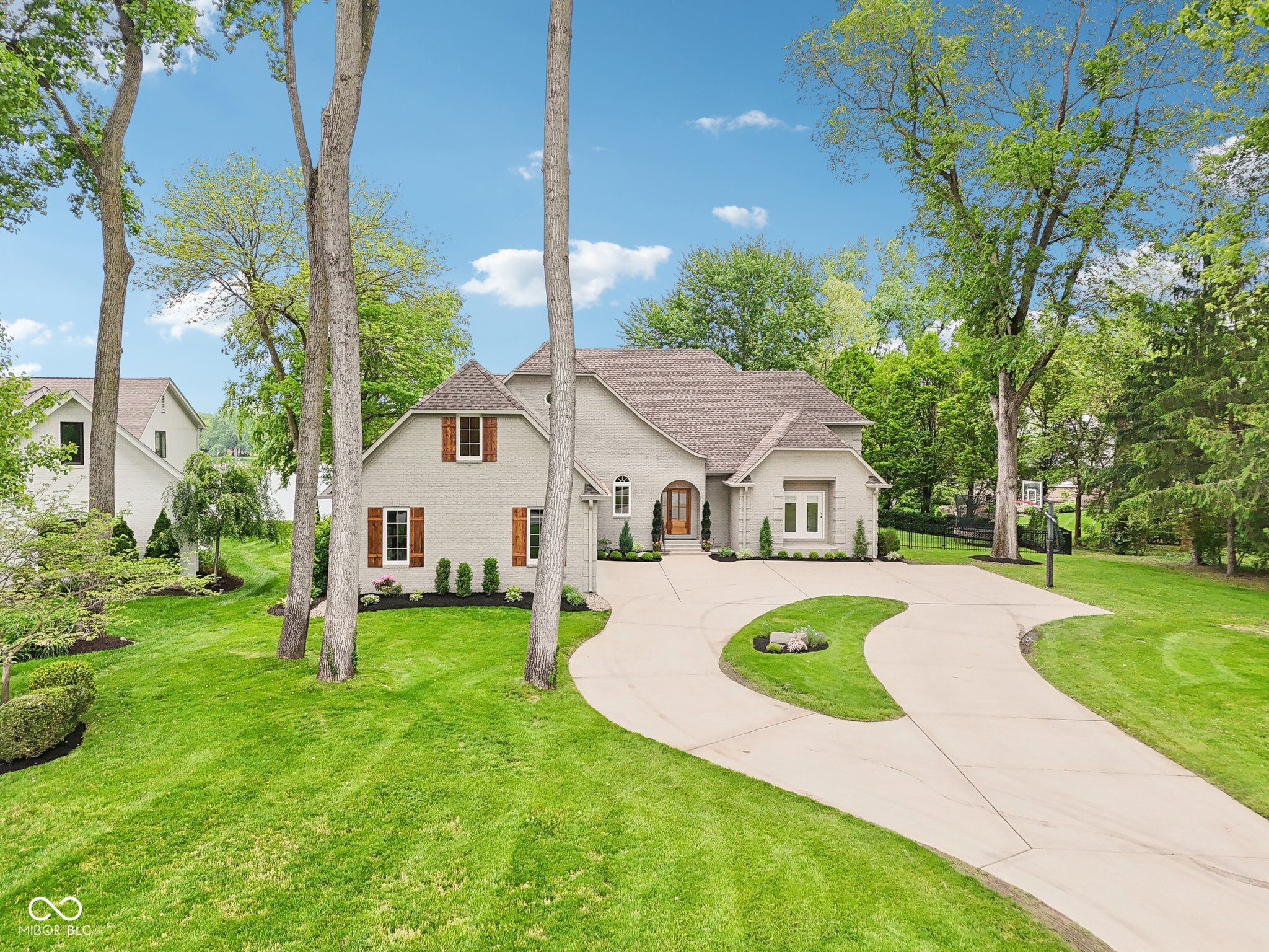 5786 E Fall Creek Pkwy N Drive