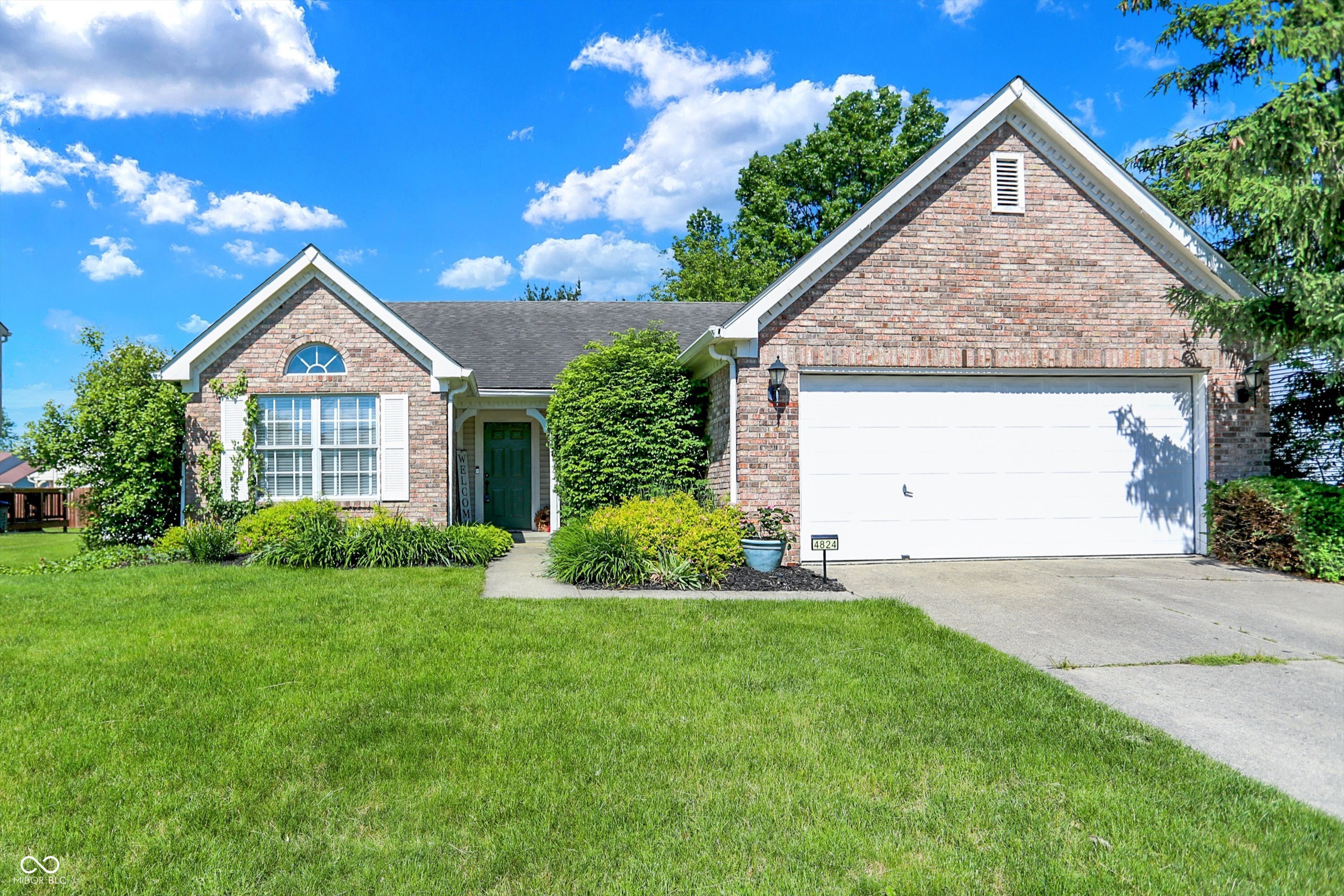 4824 Eagles Watch Lane