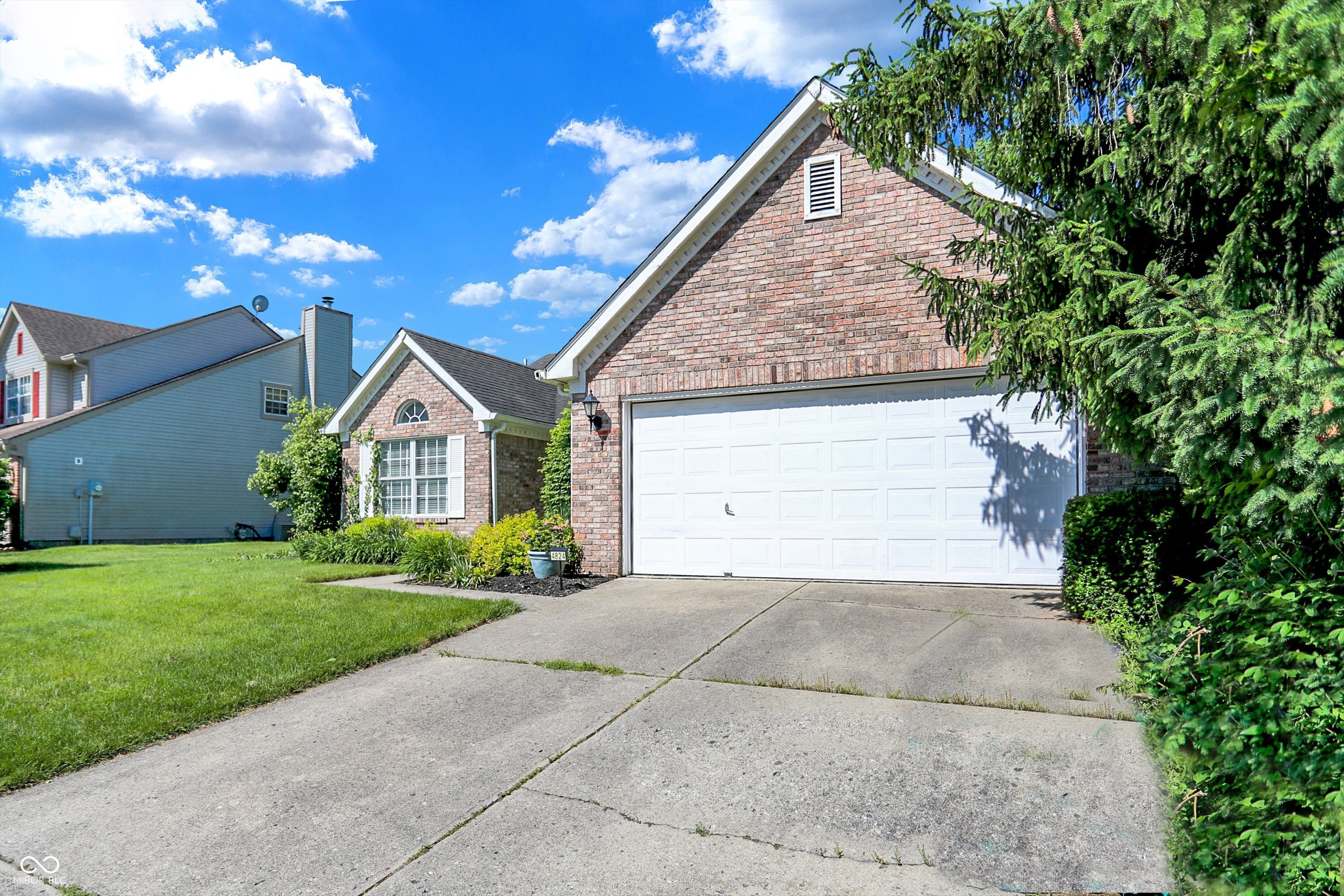 4824 Eagles Watch Lane