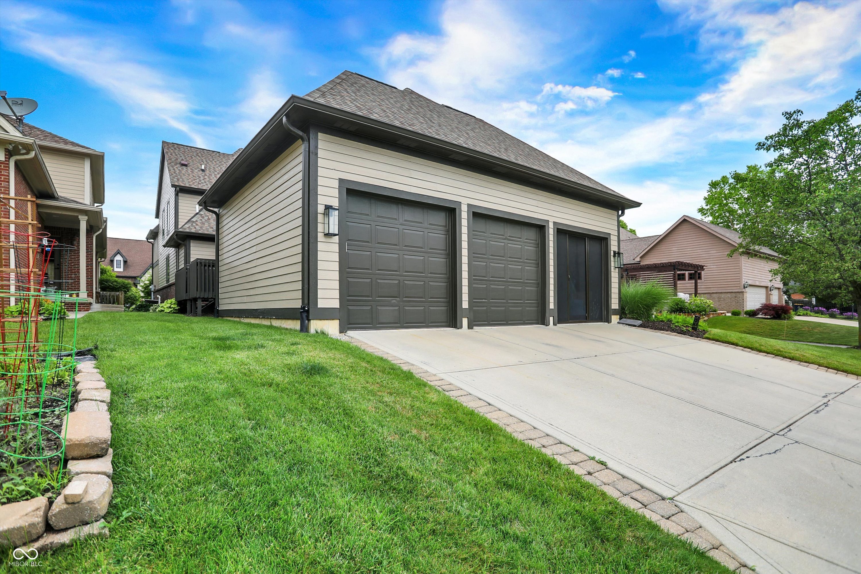7661 Carriage House Way