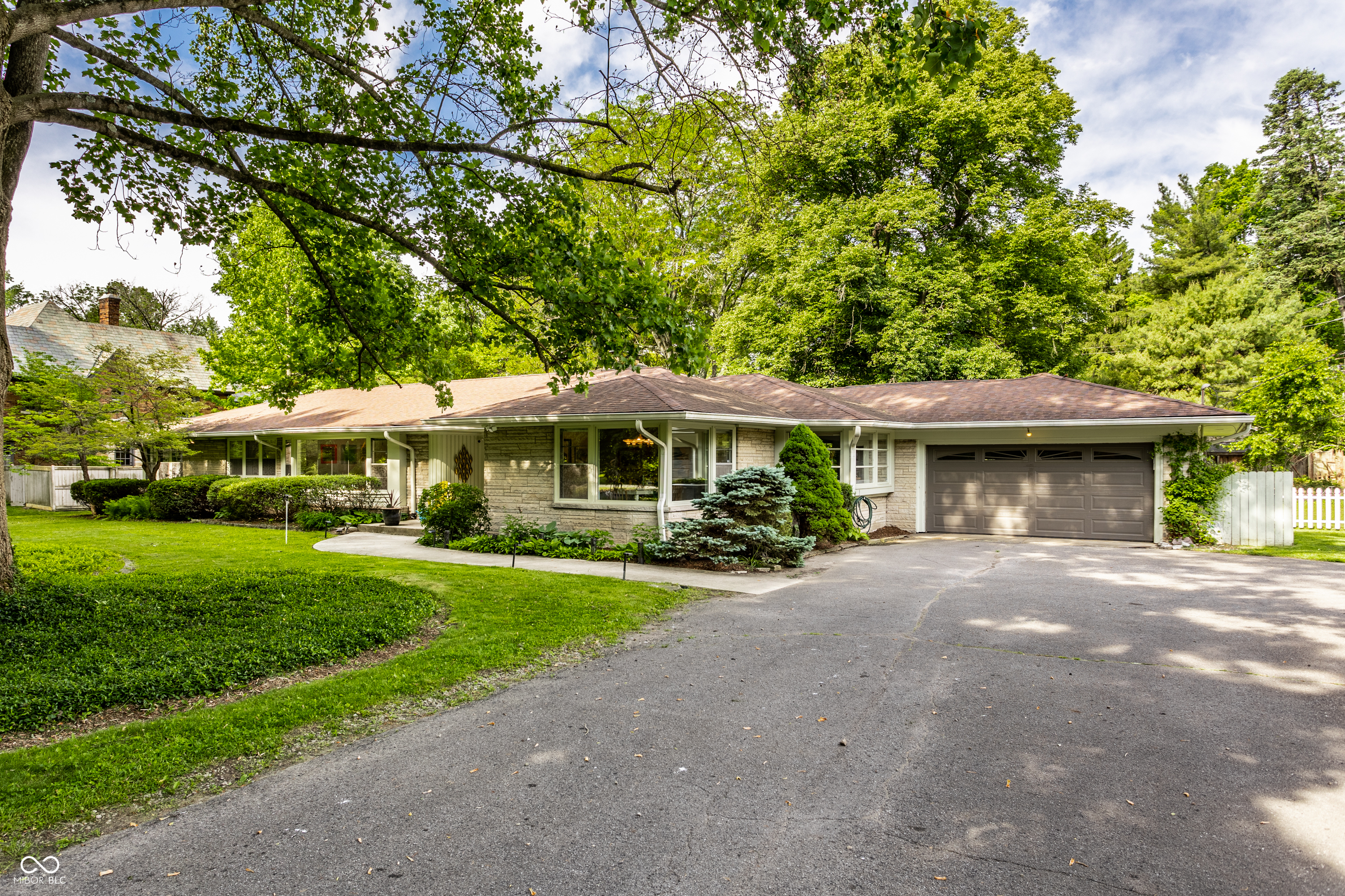 6220 Spring Mill Road