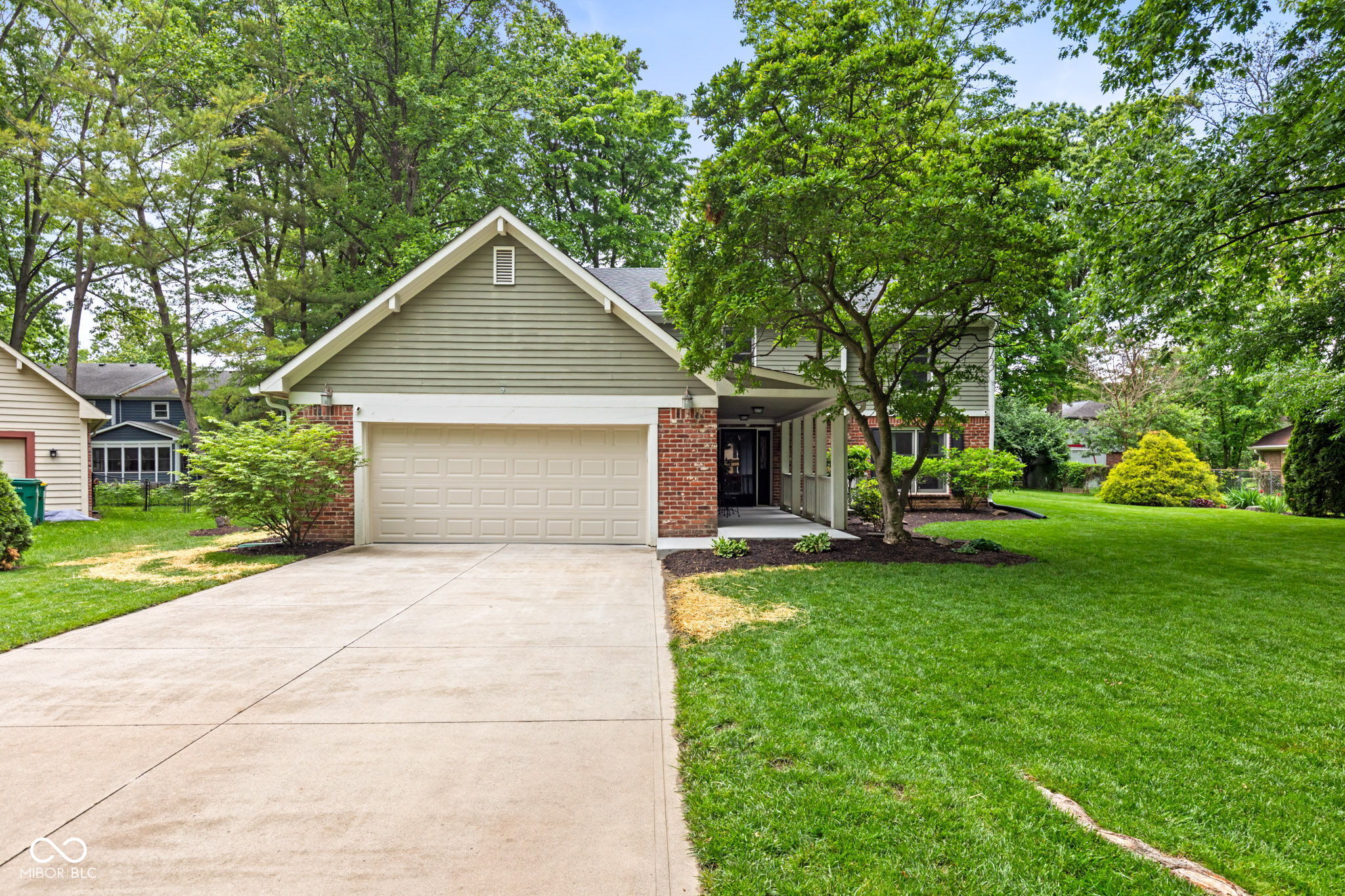8934 Pinyon Court