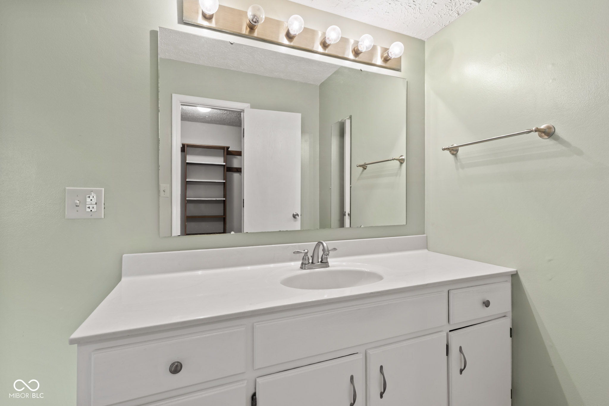 8934 Pinyon Court