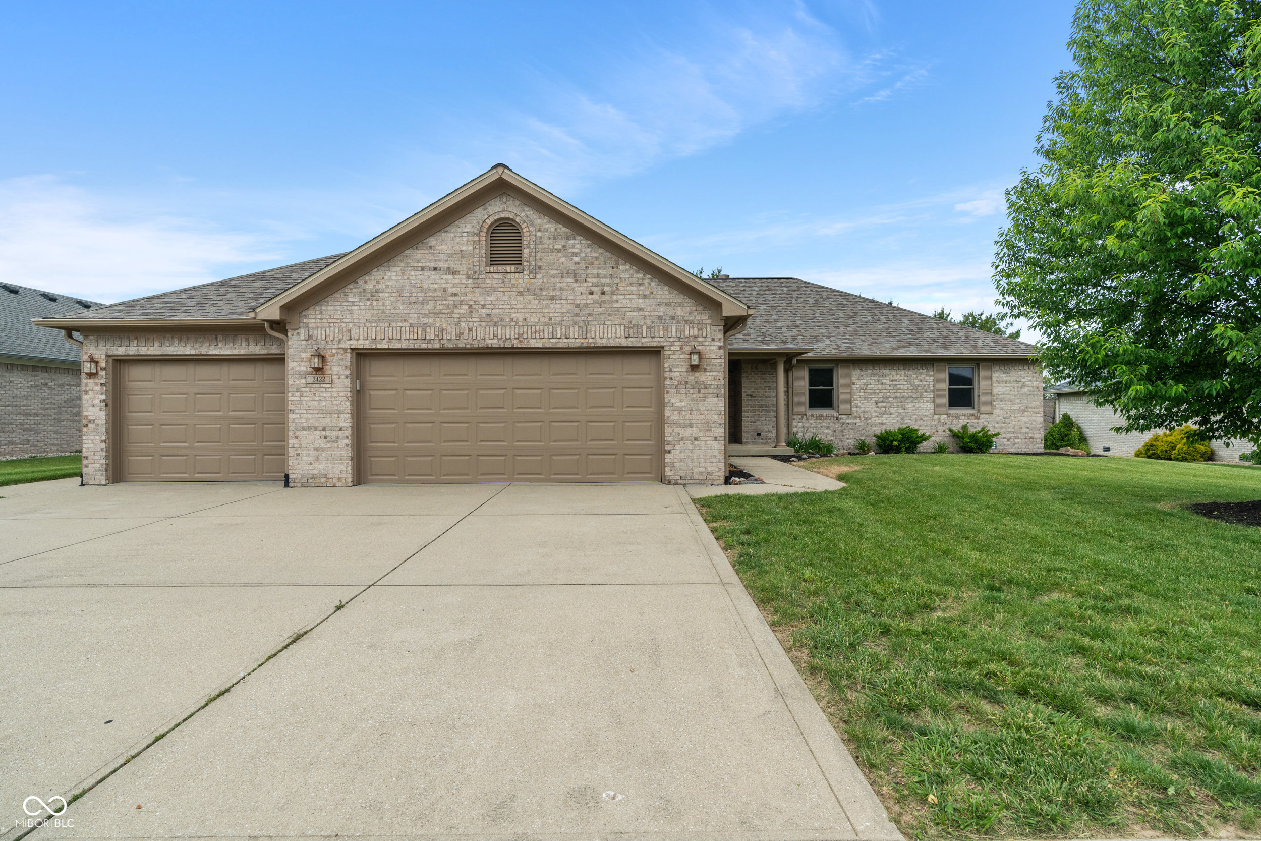 2422 Oak Drive