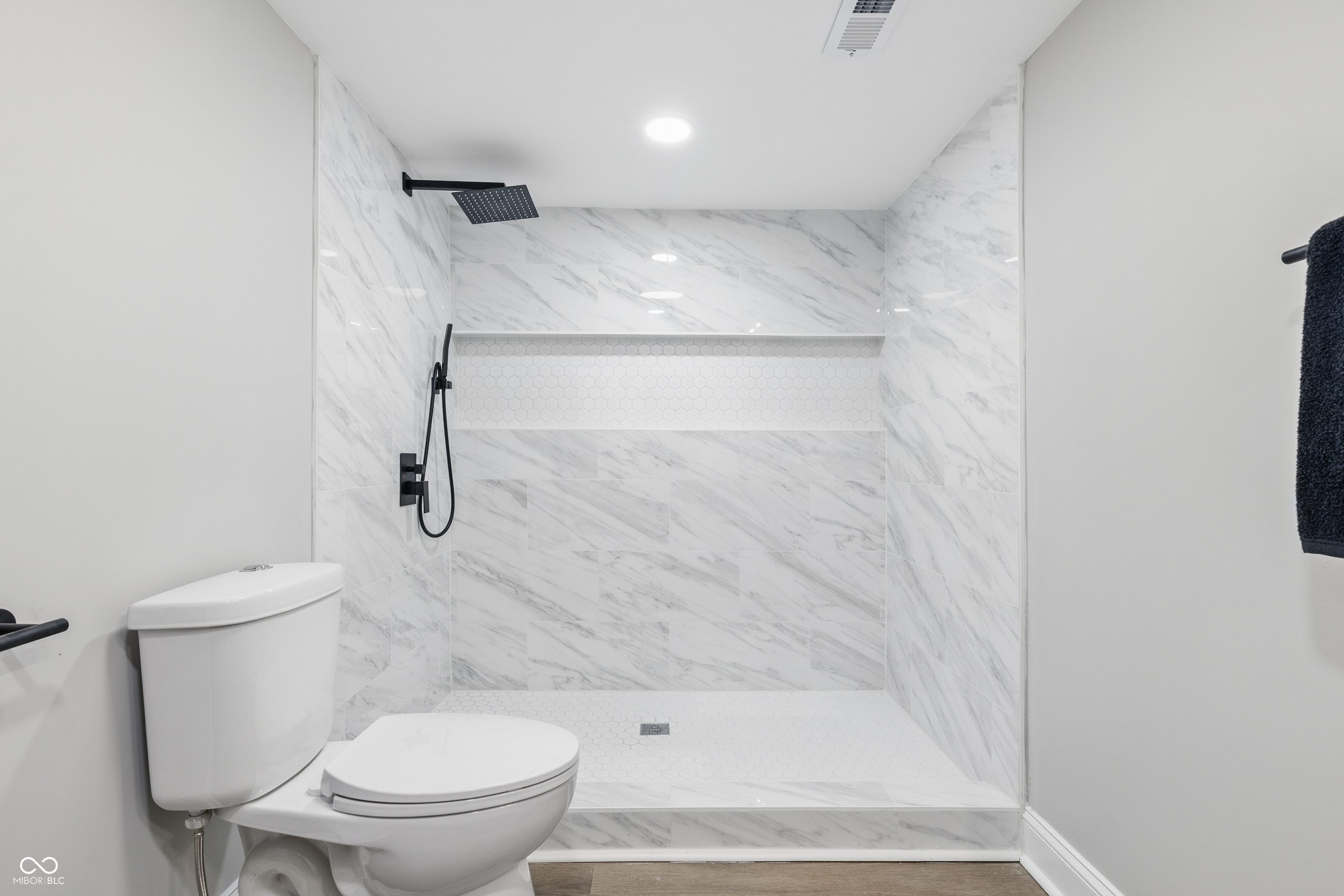 3334 N Chester Avenue