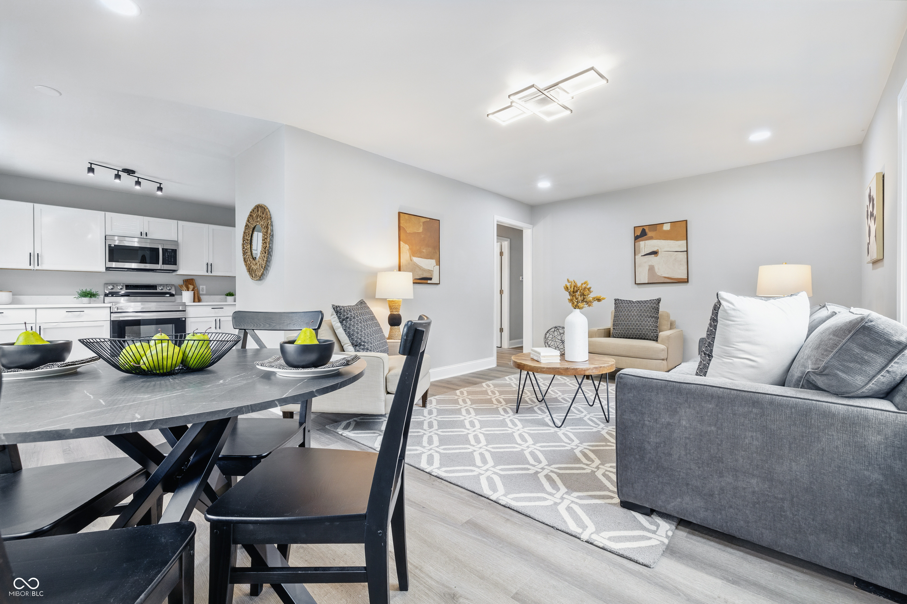 3334 N Chester Avenue