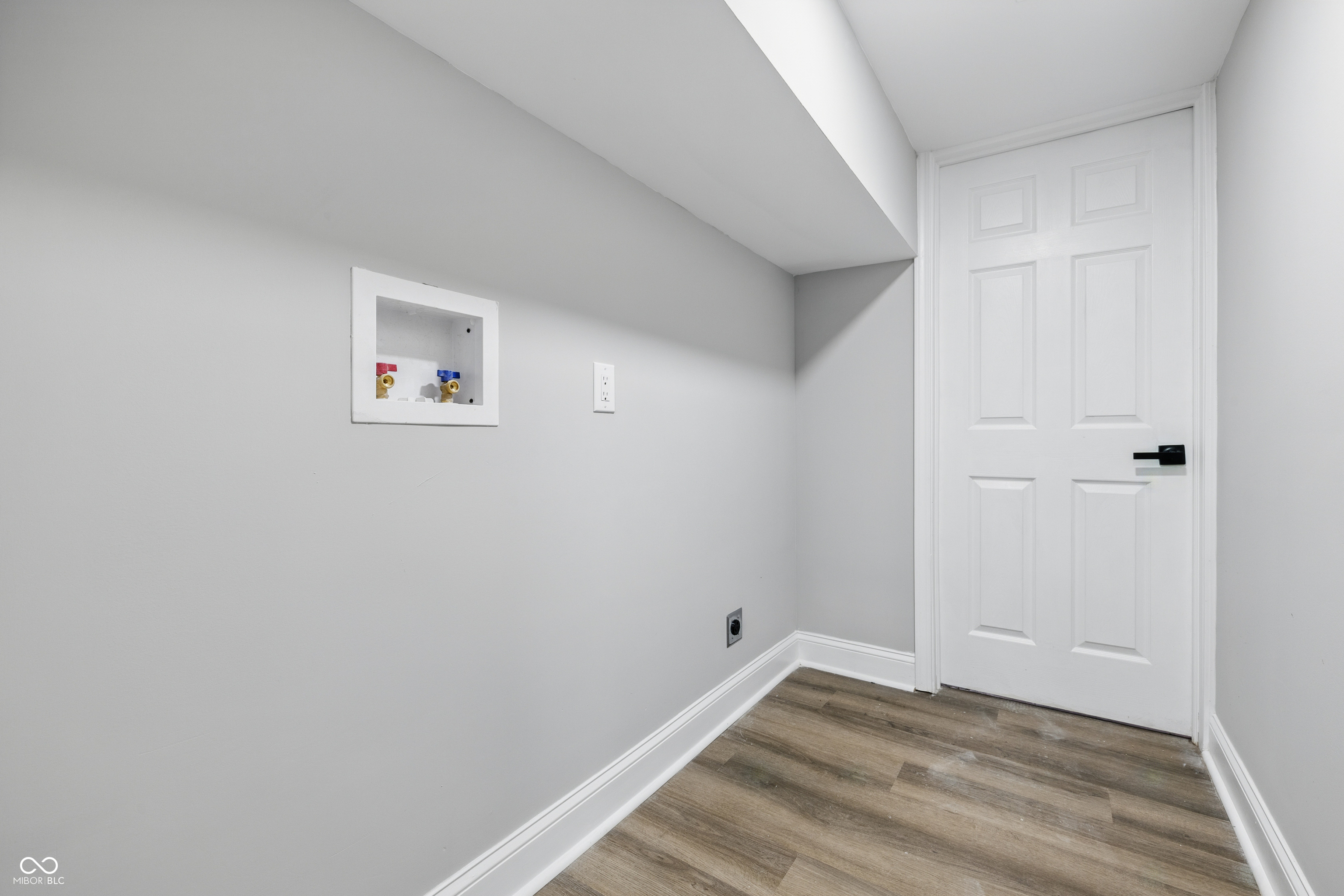 3334 N Chester Avenue