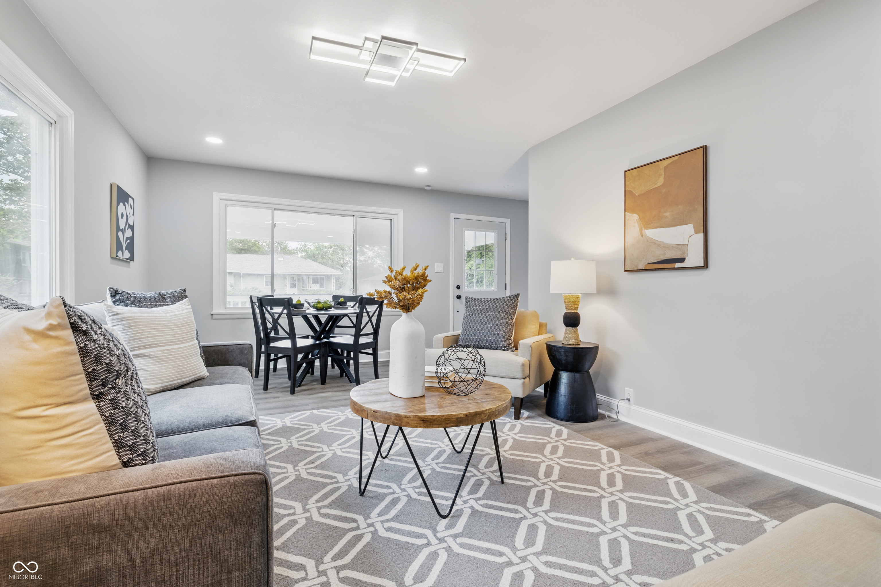 3334 N Chester Avenue