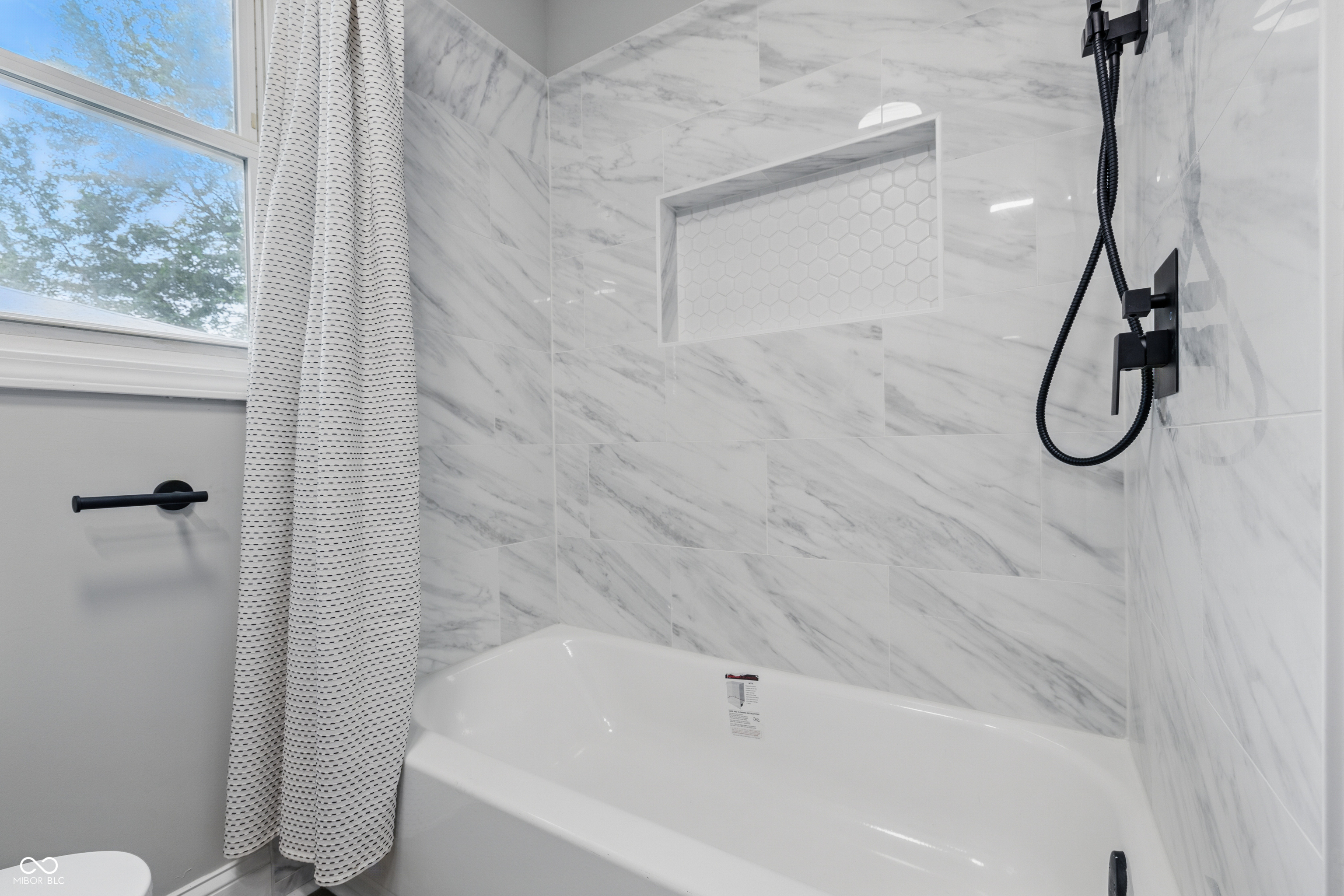 3334 N Chester Avenue