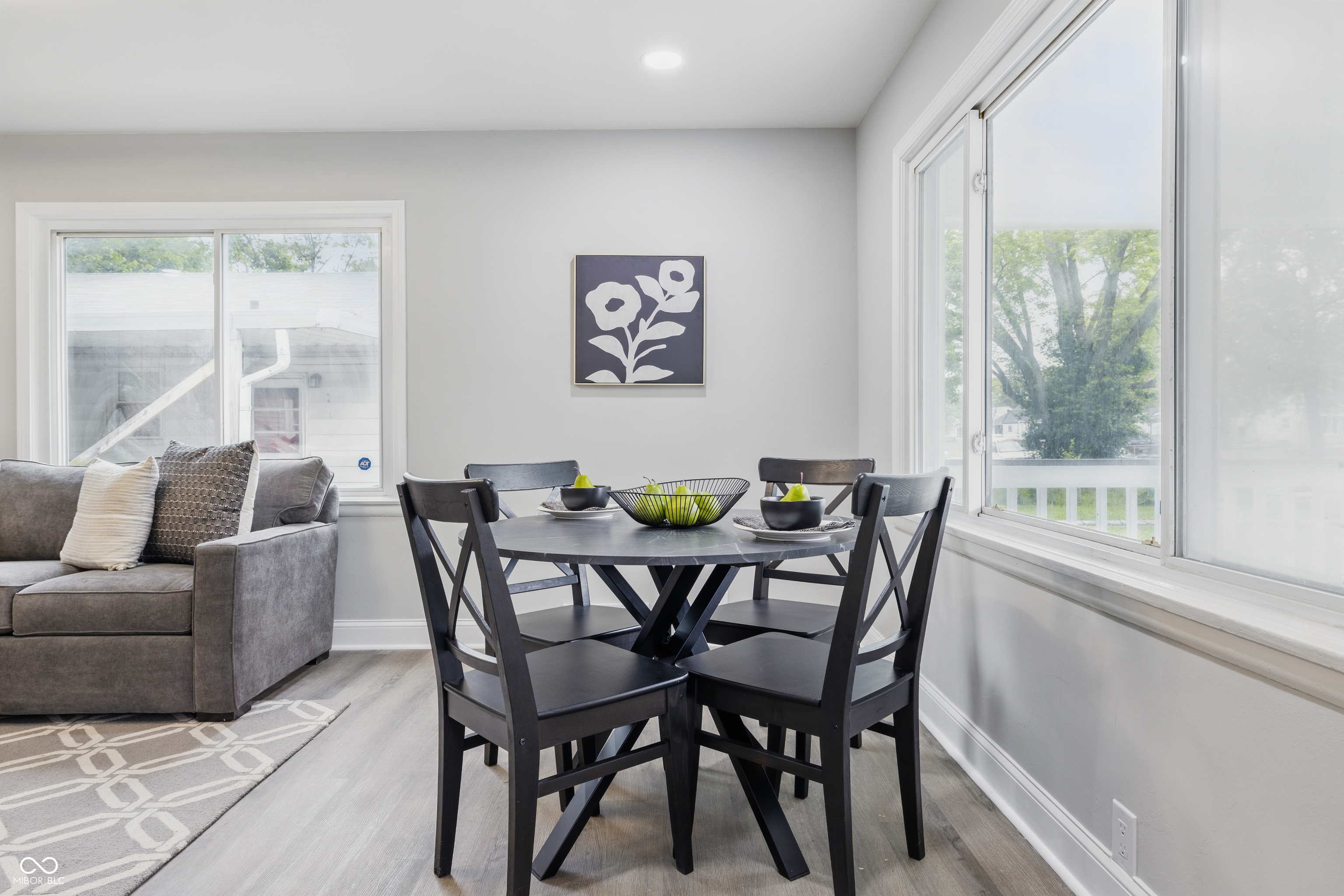 3334 N Chester Avenue