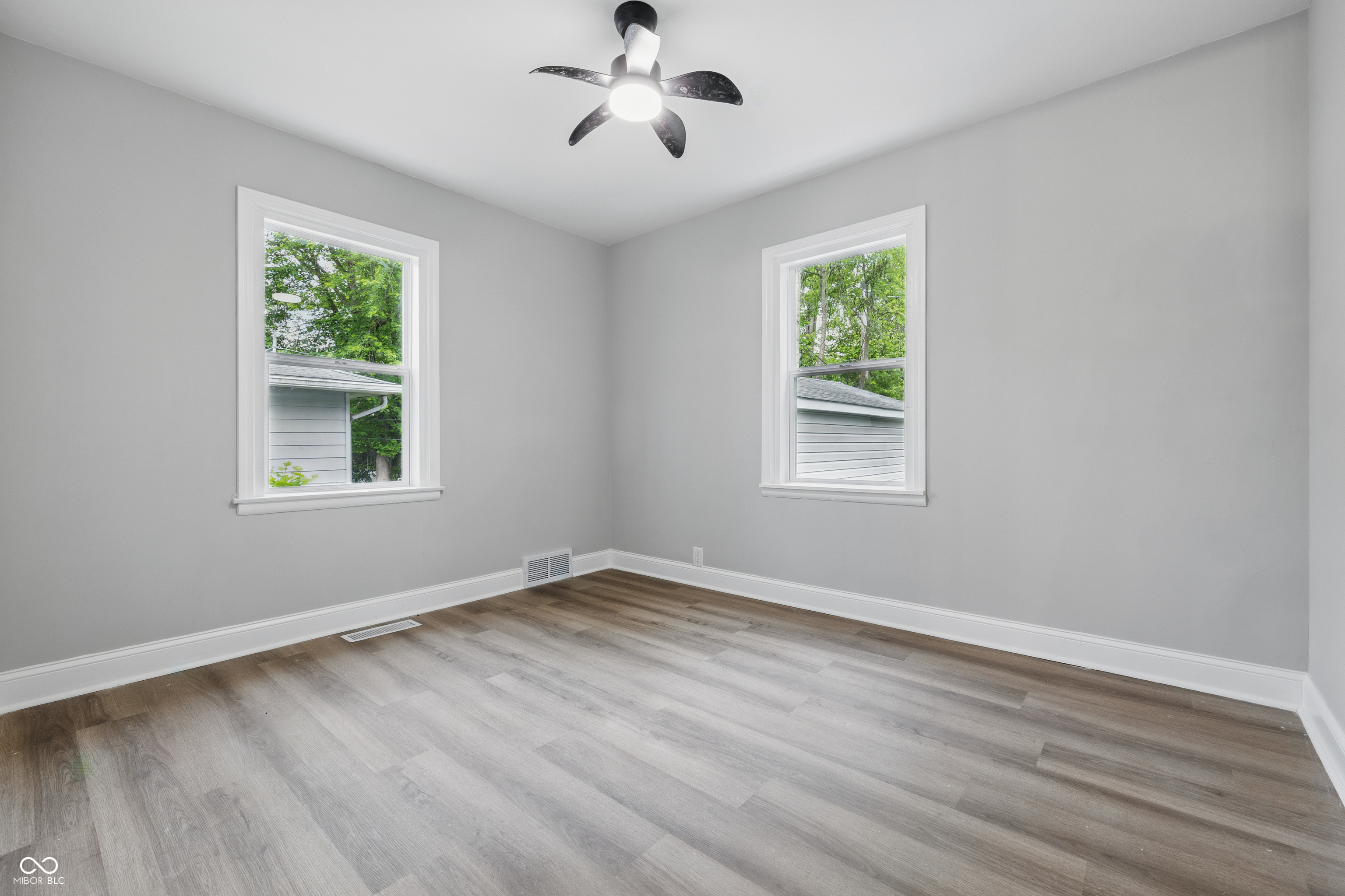 3334 N Chester Avenue