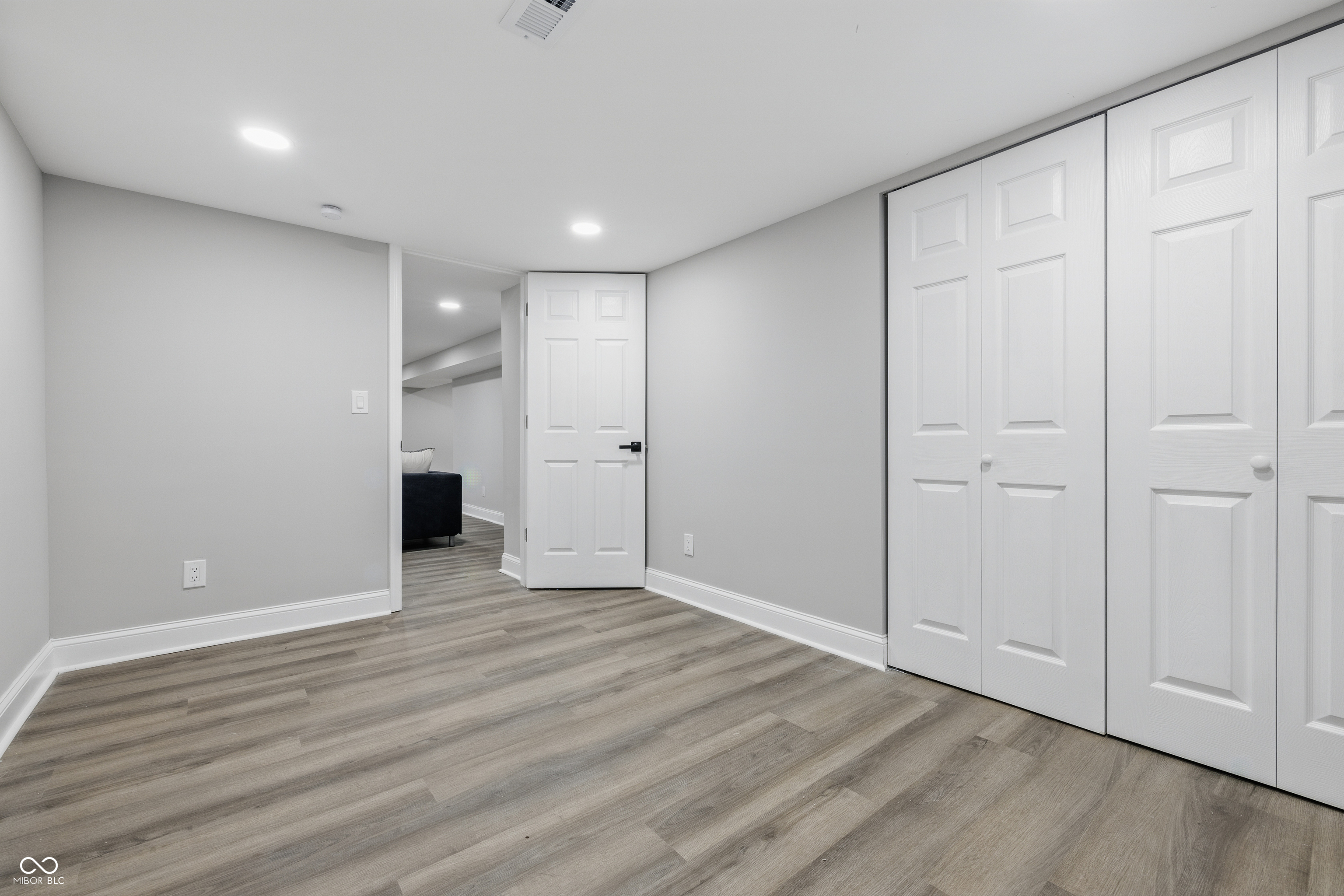 3334 N Chester Avenue