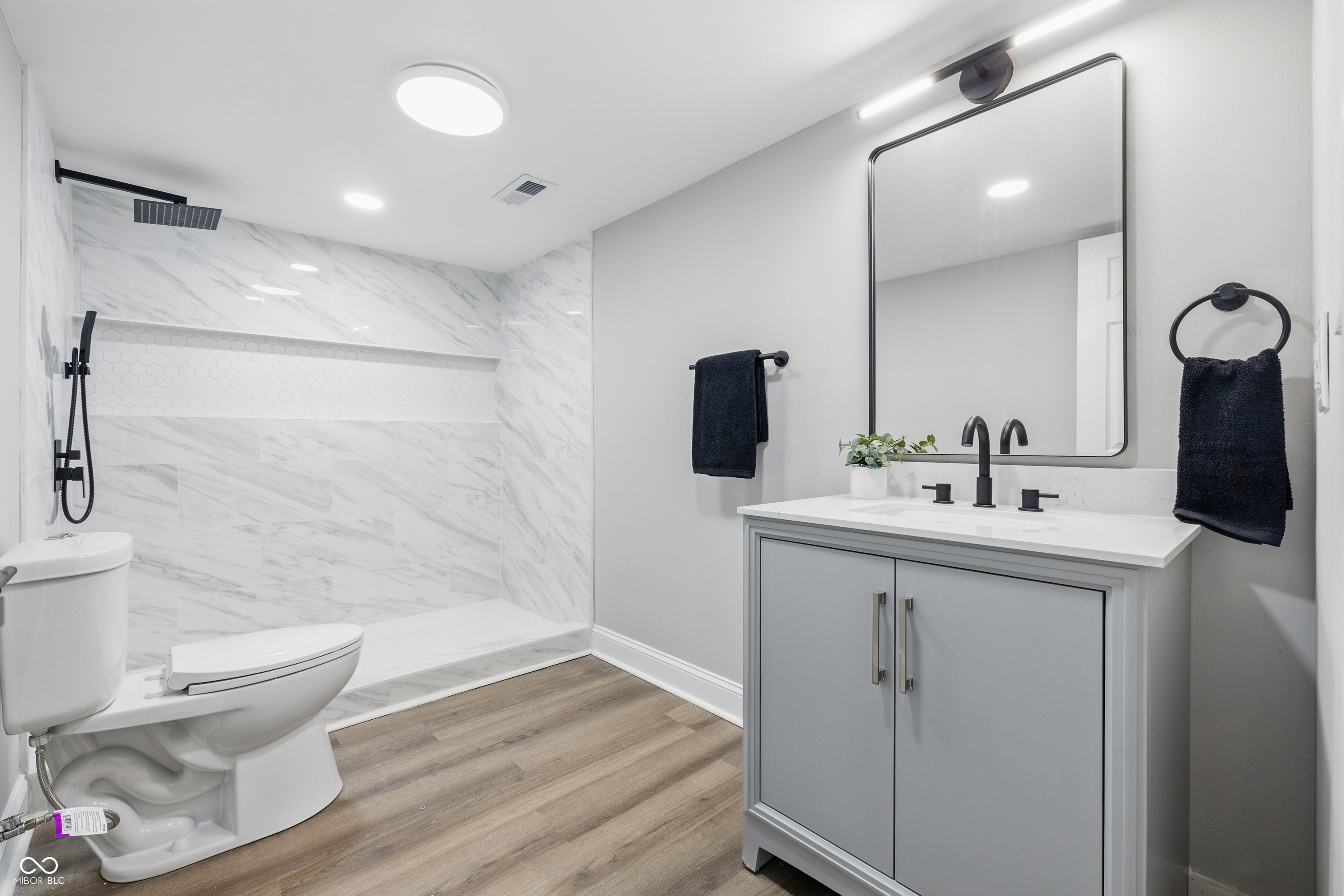 3334 N Chester Avenue