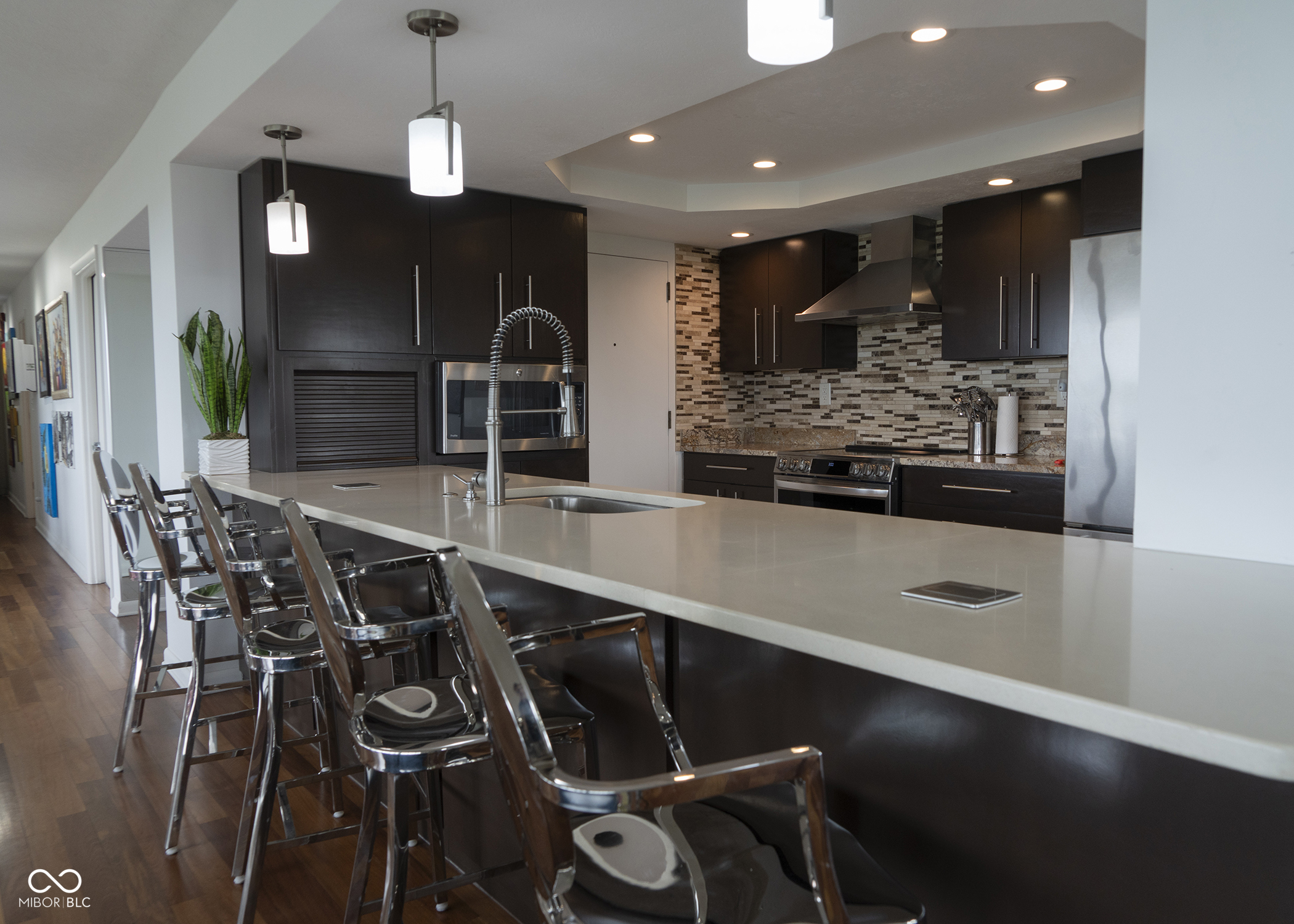 4000 N Meridian Street Unit: APT 11D
