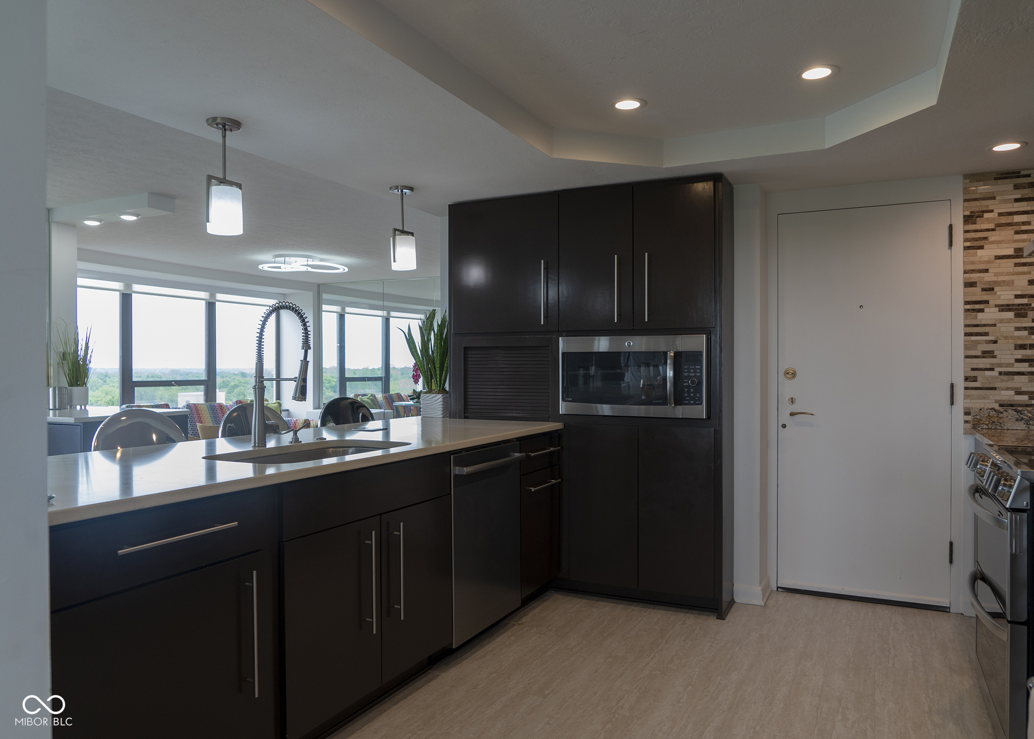 4000 N Meridian Street Unit: APT 11D