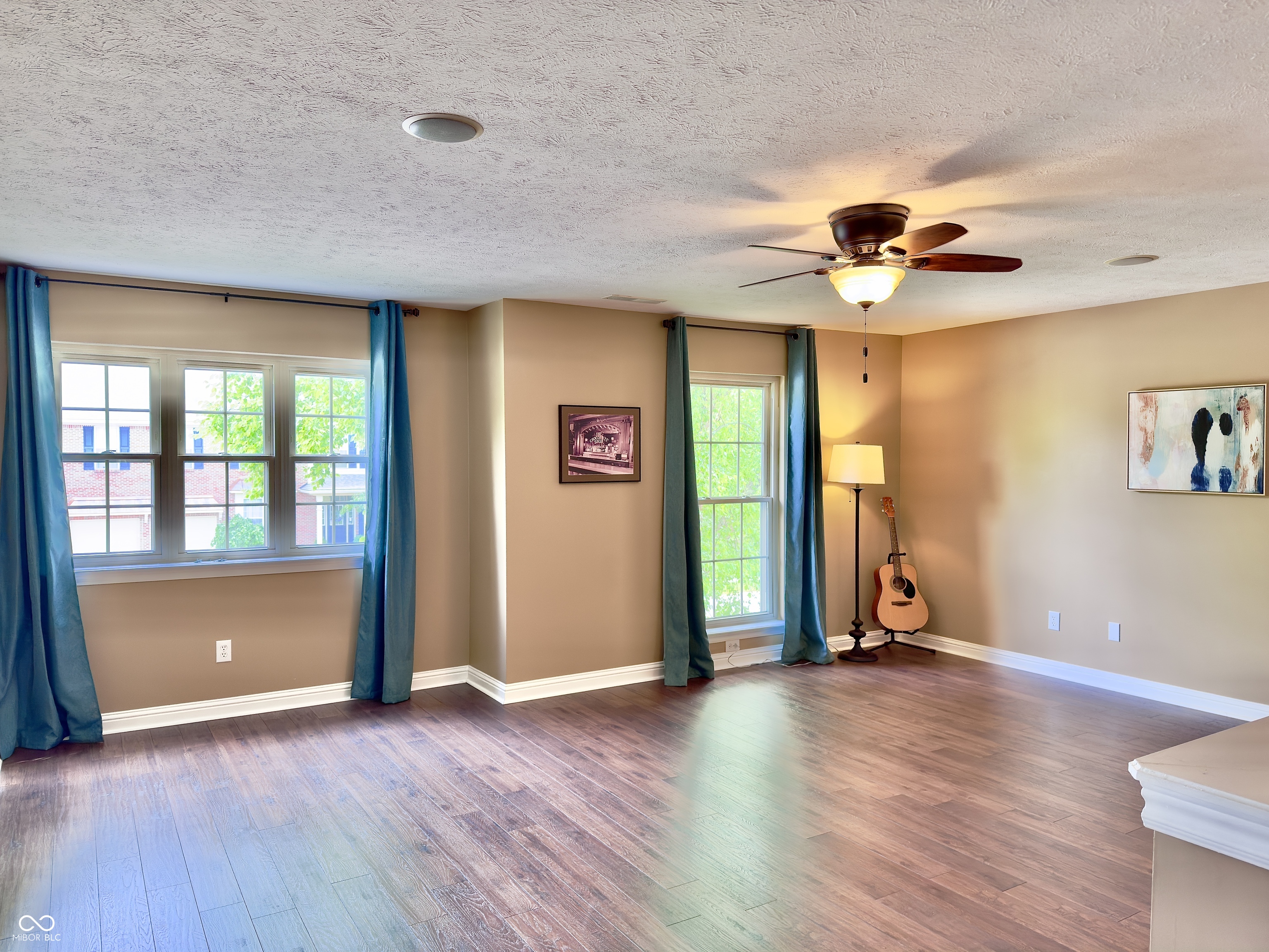 9833 Parkshore Drive