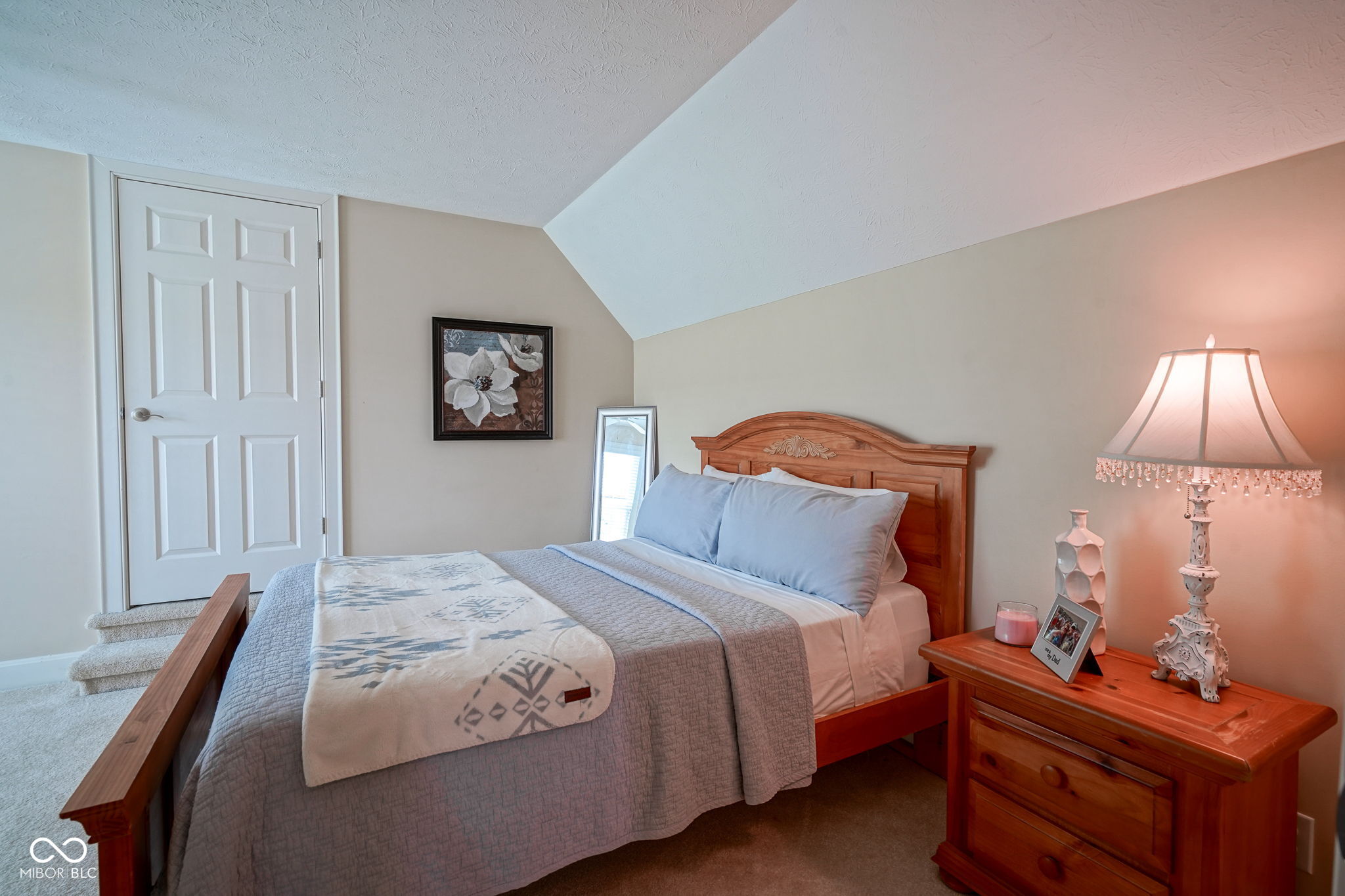 2223 Shaftesbury Road
