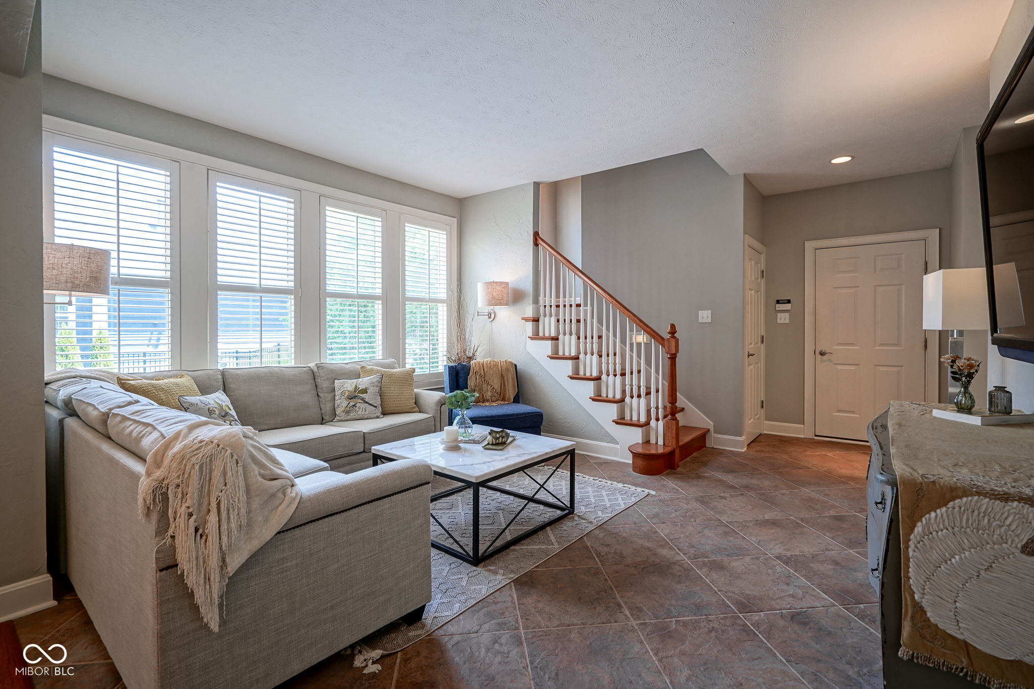 2223 Shaftesbury Road