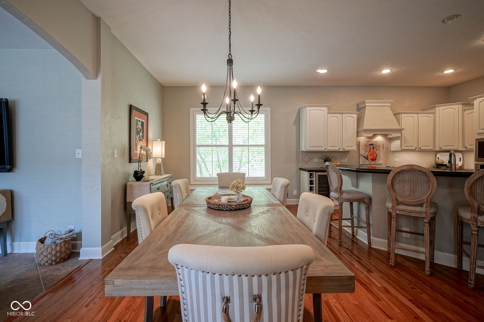 2223 Shaftesbury Road