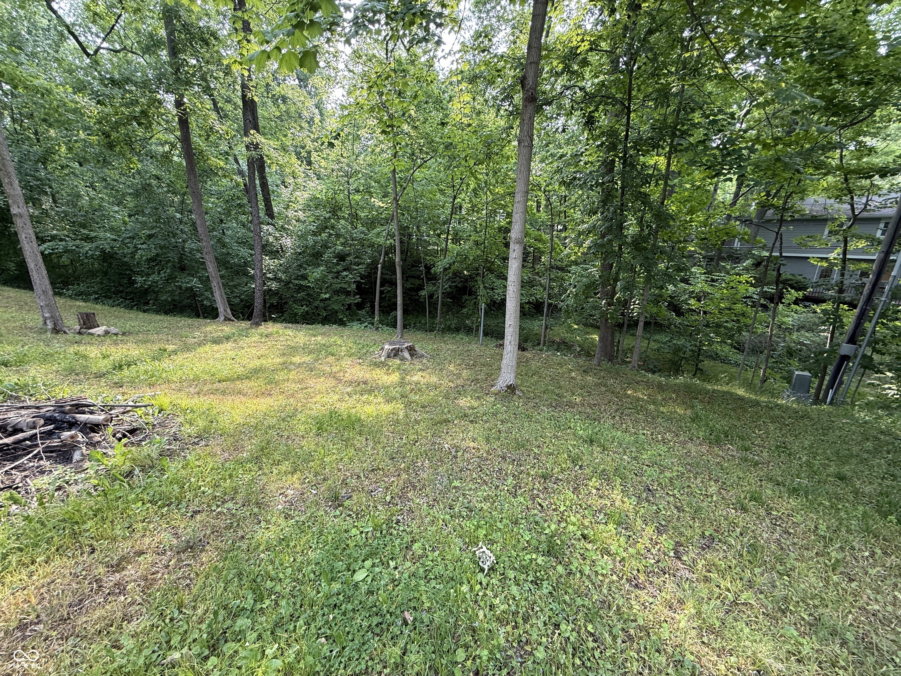 1226 Hillcrest Drive