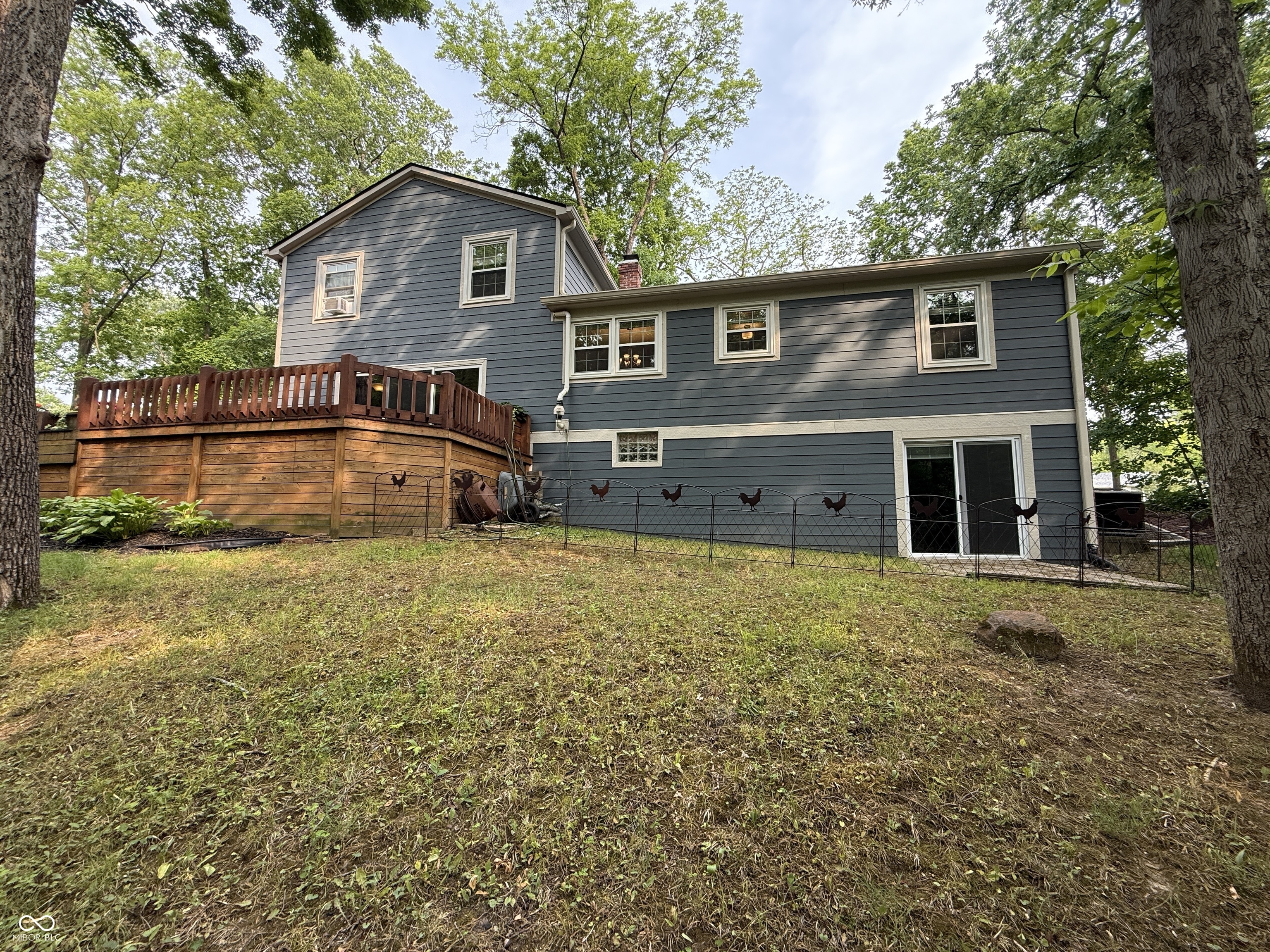 1226 Hillcrest Drive