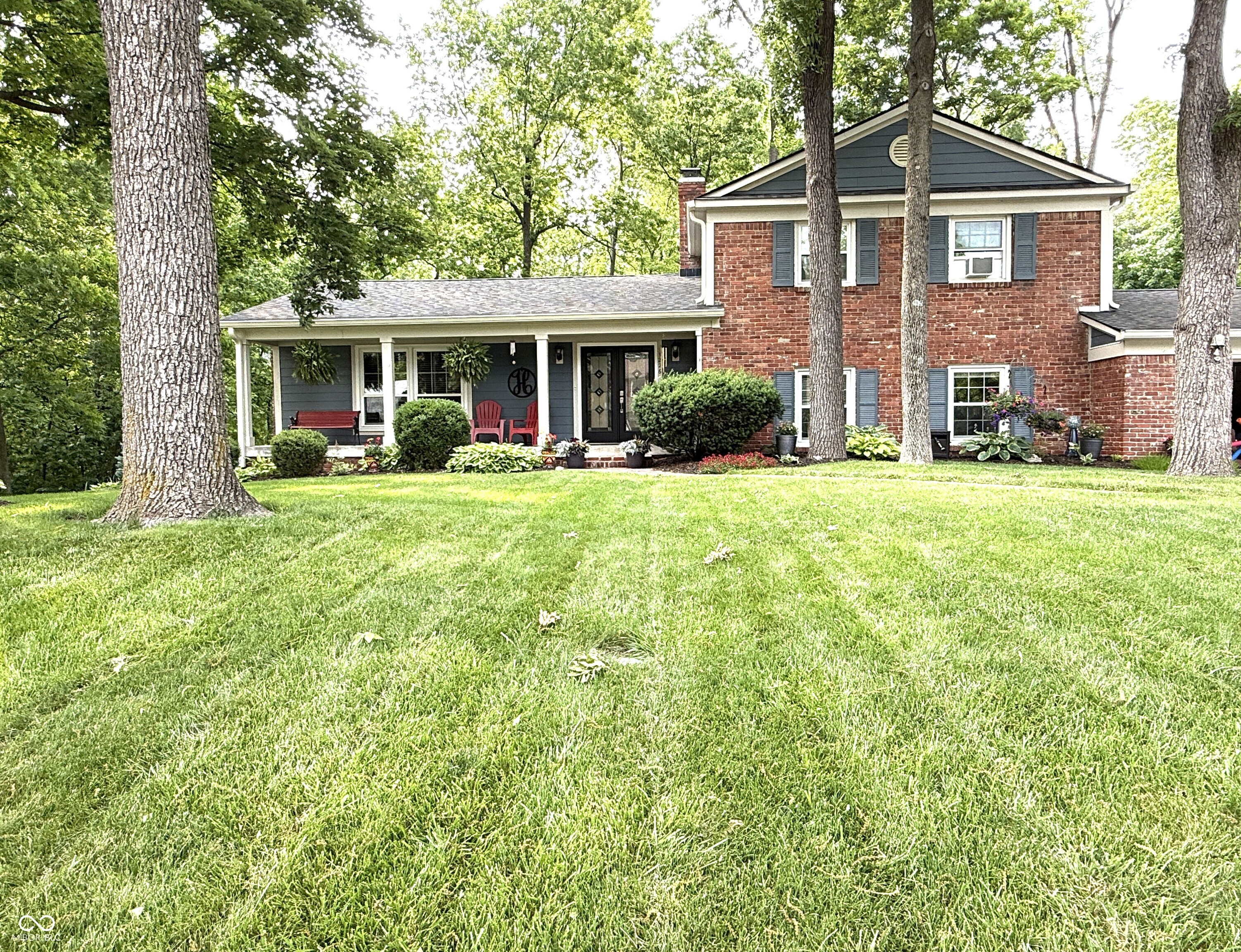 1226 Hillcrest Drive