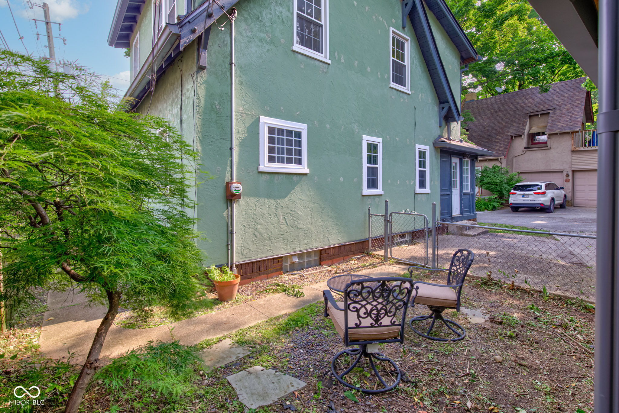 715 Kessler Blvd E Drive